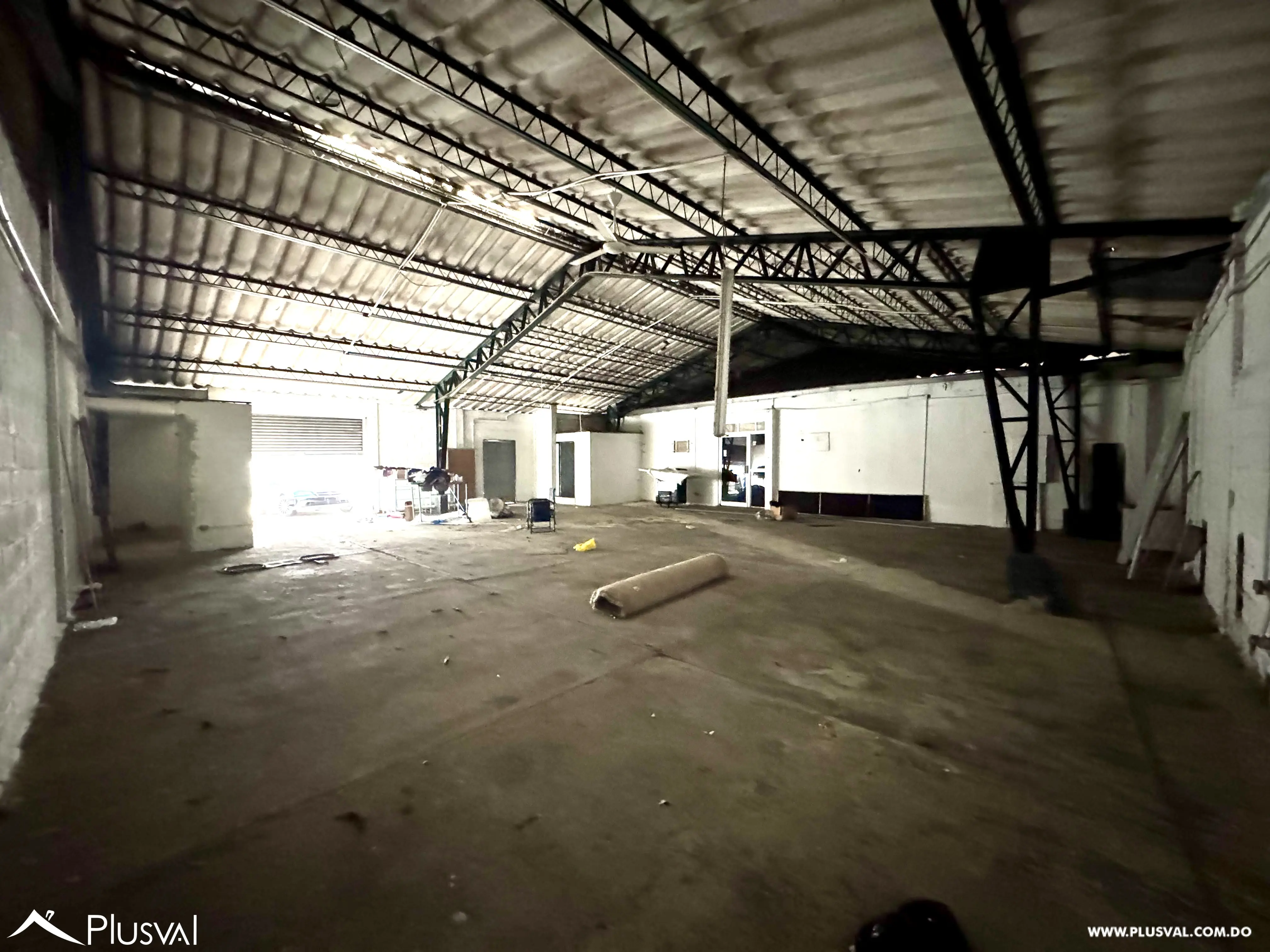 Alquilo Maravillosa Nave de 215 Mt2 en La Av. Isabel Aguiar 482802