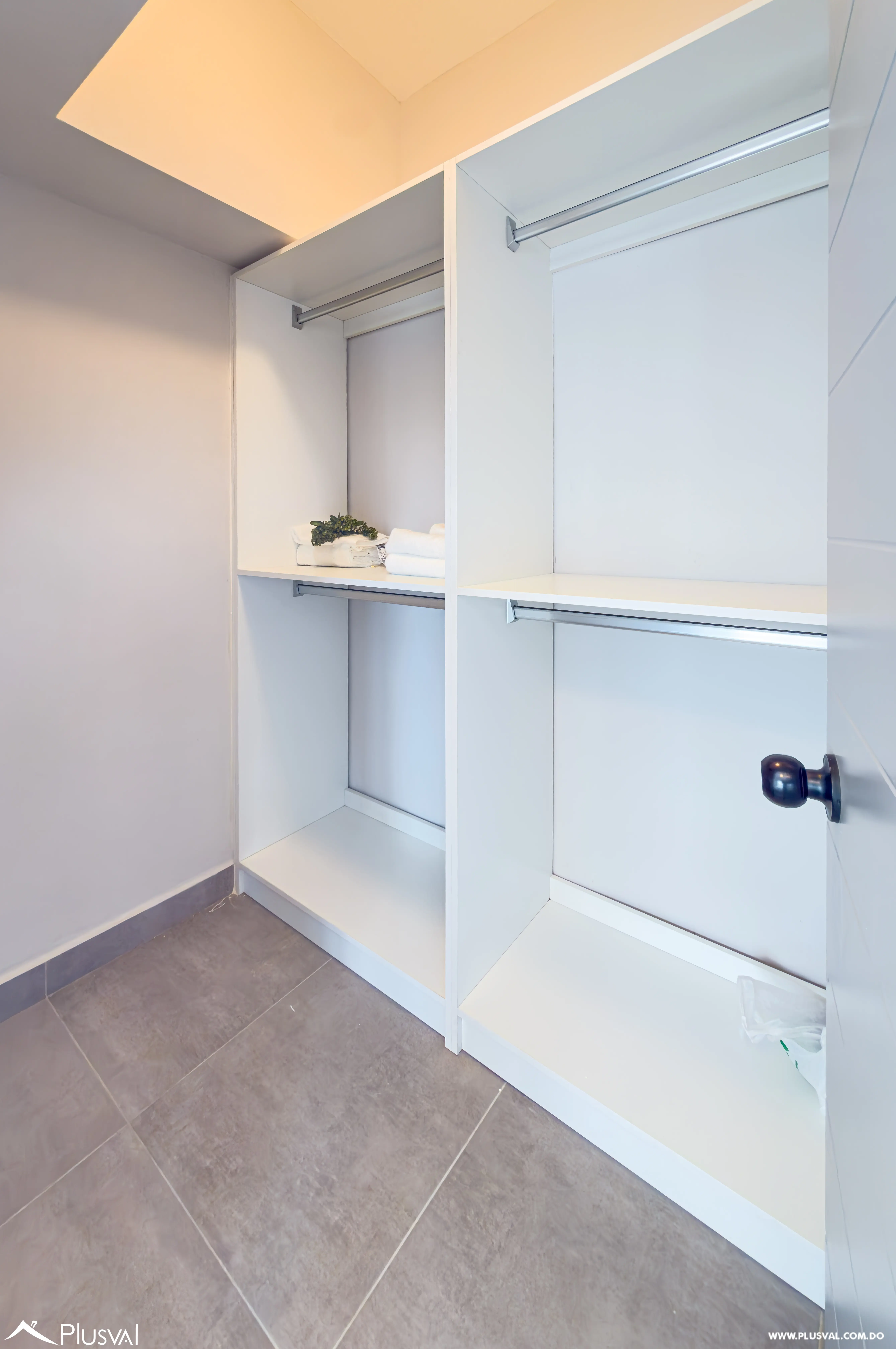 Apartamento Amueblado en Alquiler con Vista Panorámica en Serrallés 493325