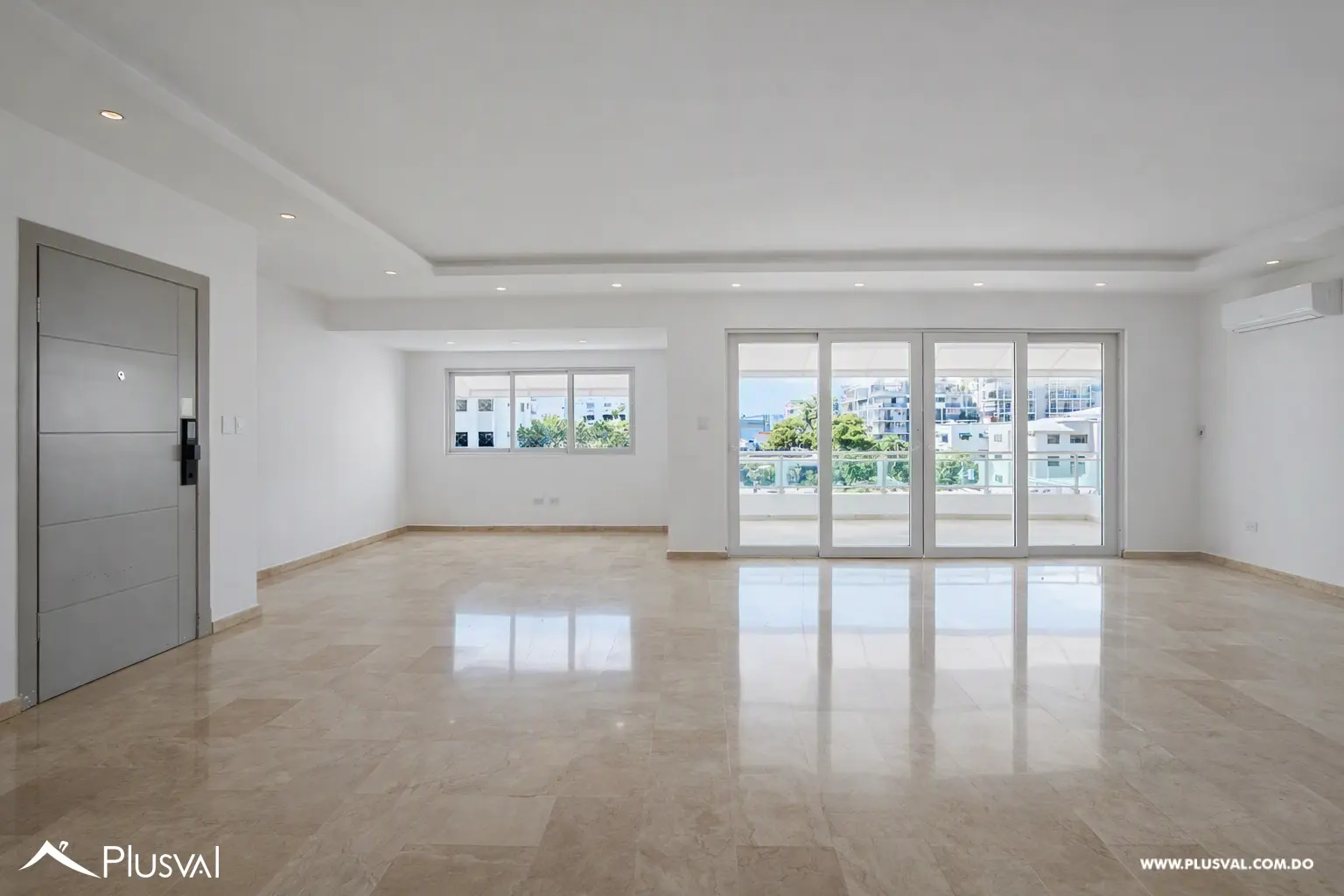 Apartamento exclusivo de 275 m² con estudio y acabados en mármol Evaristo Morales 529286