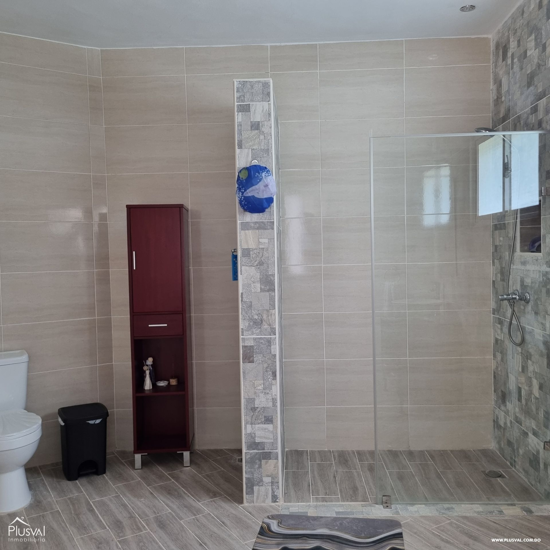 Villa de Tres Niveles en La Colonia, San Cristobal 365614