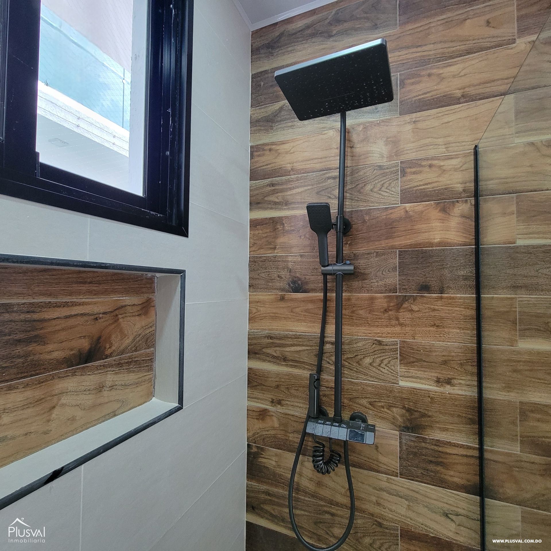 Exclusivo proyecto residencial en venta en la urbanización Thomén 382706