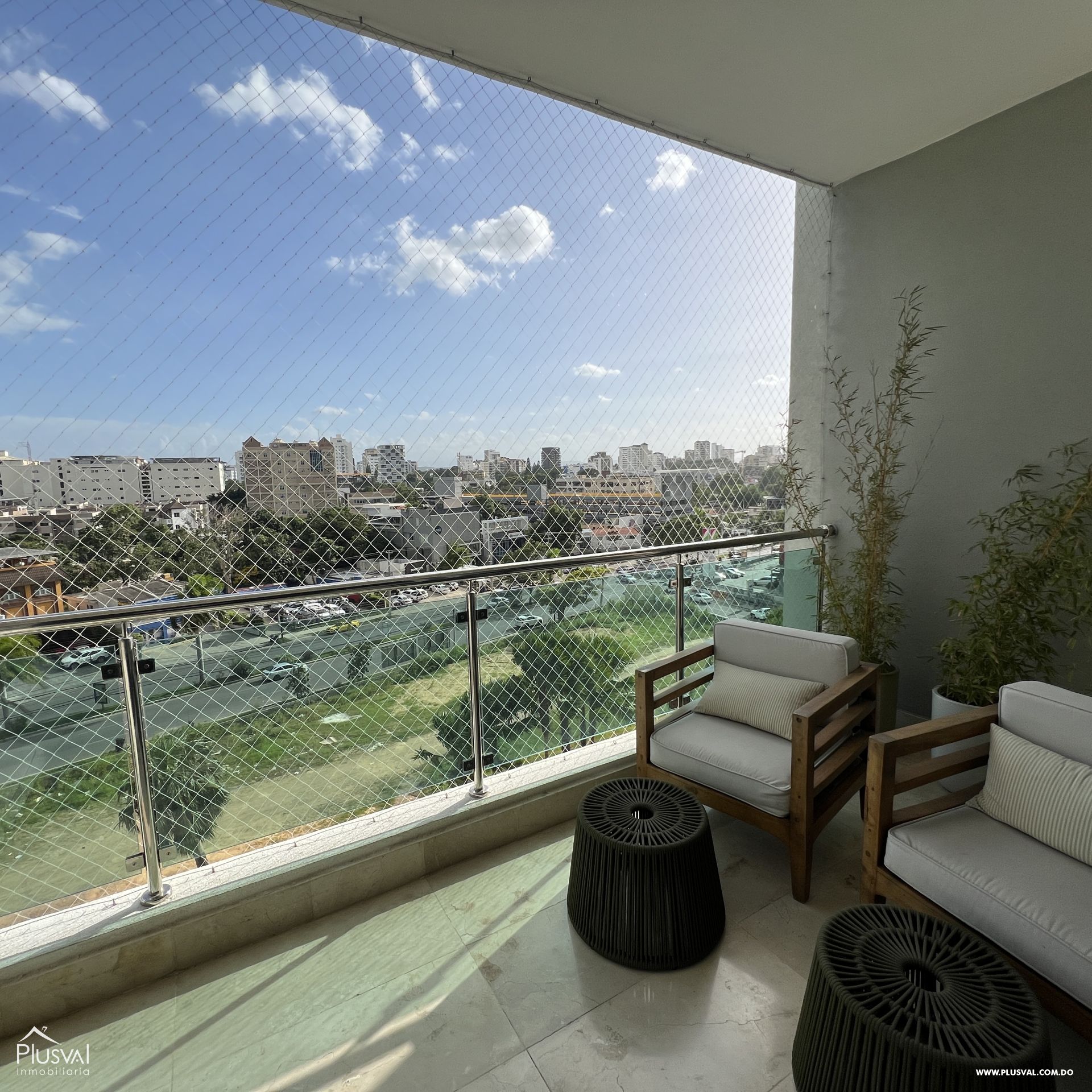 Impresionante  y Amplio Apartamento en Venta en Zona Exclusiva de Santiago. 238815