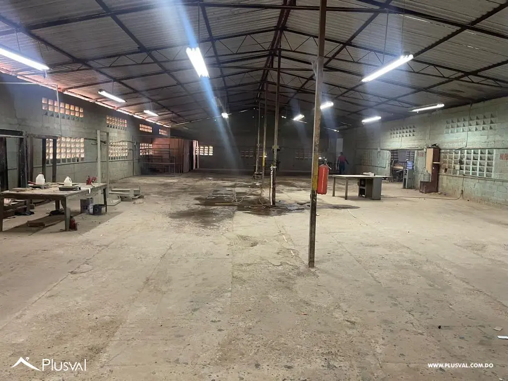 Terreno con nave disponible, perfecto para inversión comercial o expansión empresarial. 507301