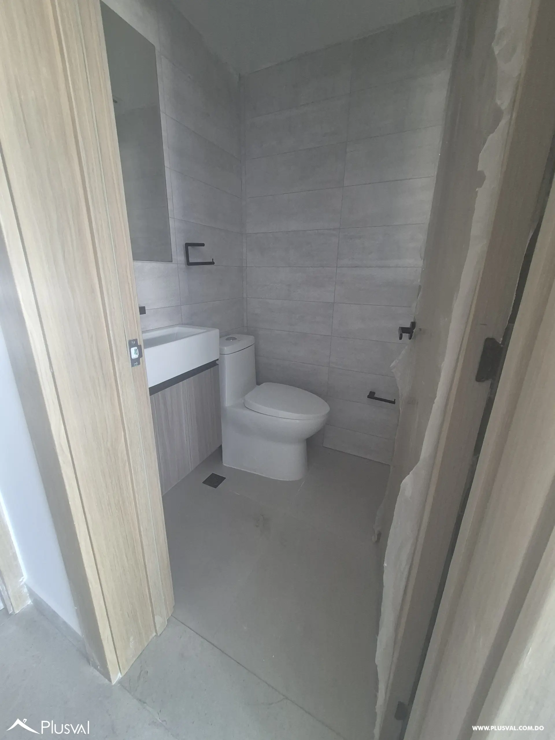 APARTAMENTO EN VENTA EVARISTO MORALES EN TORRE MODERNA, A PASOS DE LA CHURCHILL 460163