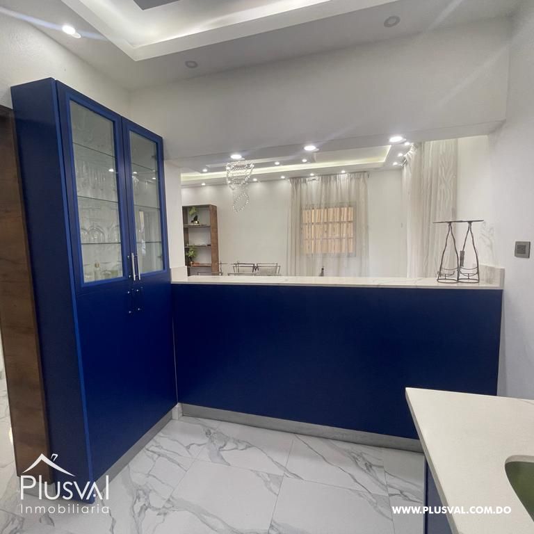 Amplia y remodelada casa cerca de la Ave. España 253713