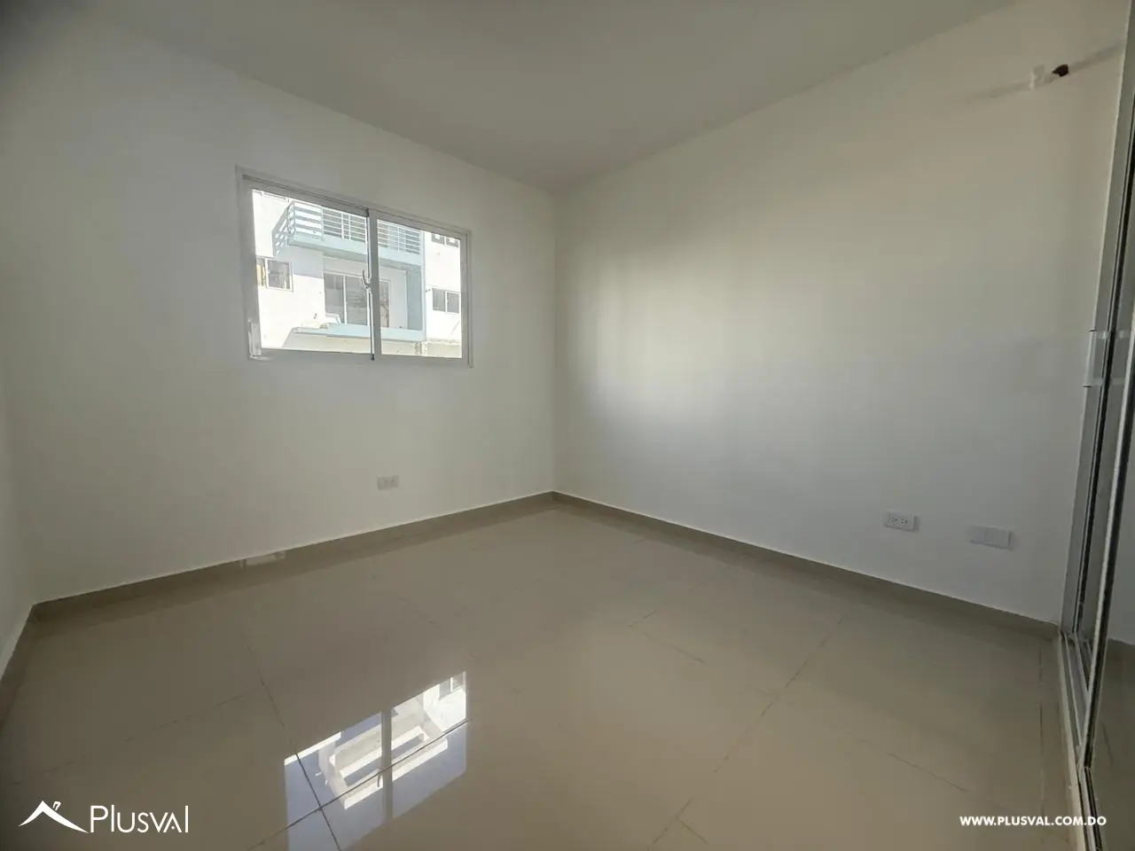 Apartamentos Modernos con Terraza y Patio en Santo Domingo Oeste 503872