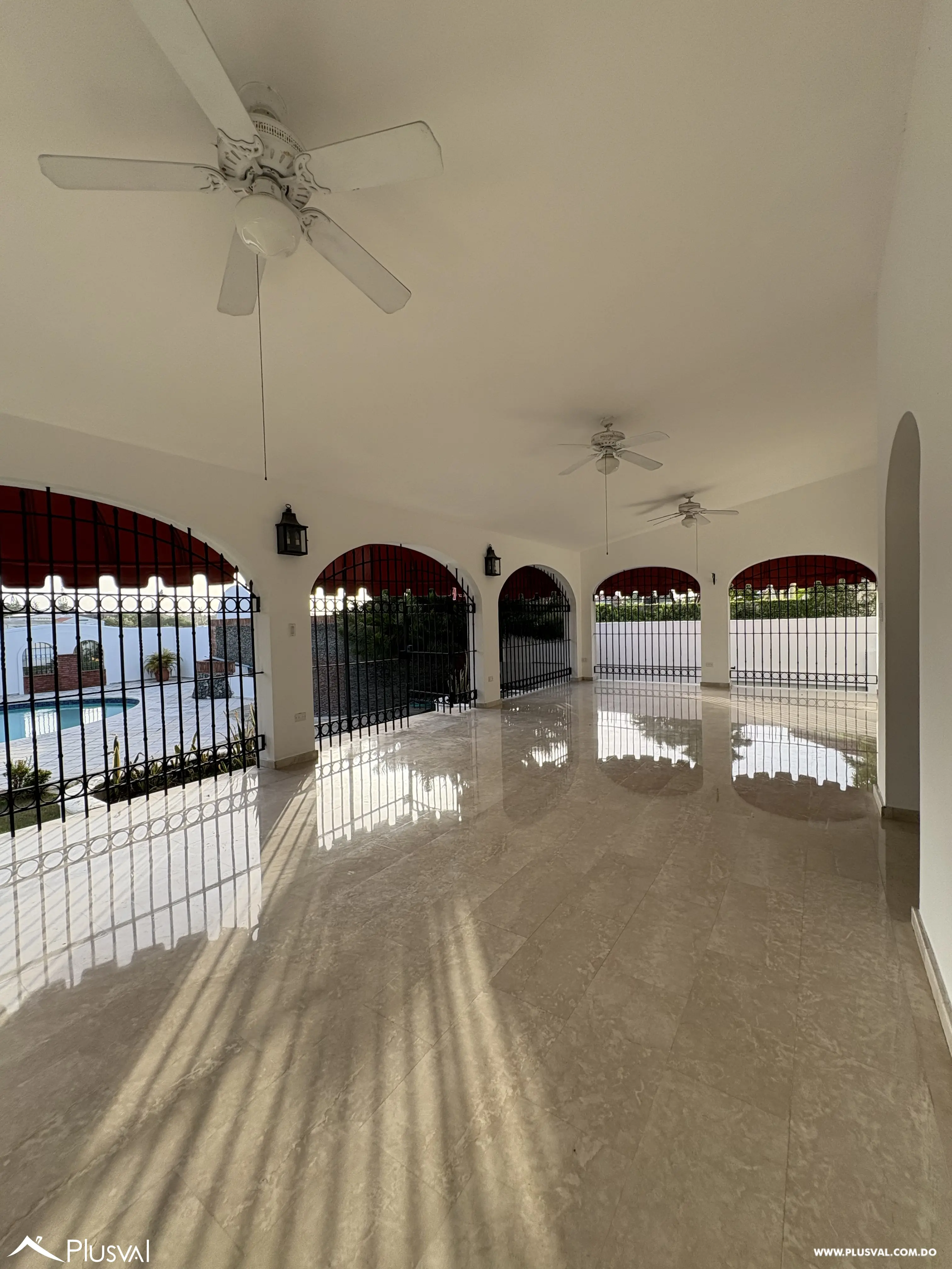 Casa en venta en Altos de Arroyo Hondo III con piscina y hermosa vista. 467005