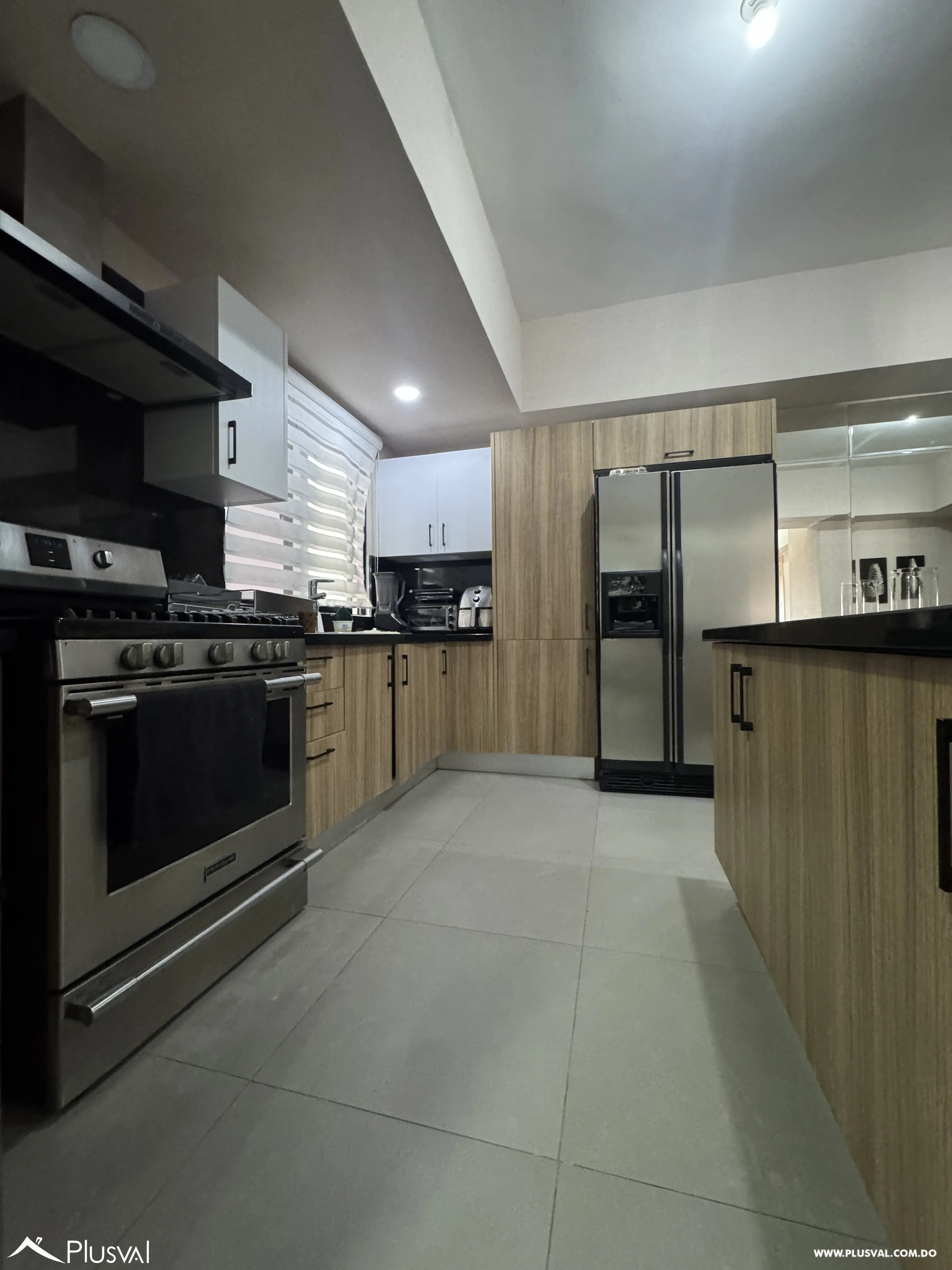 Venta de moderno apartamento en Evaristo Morales 491150