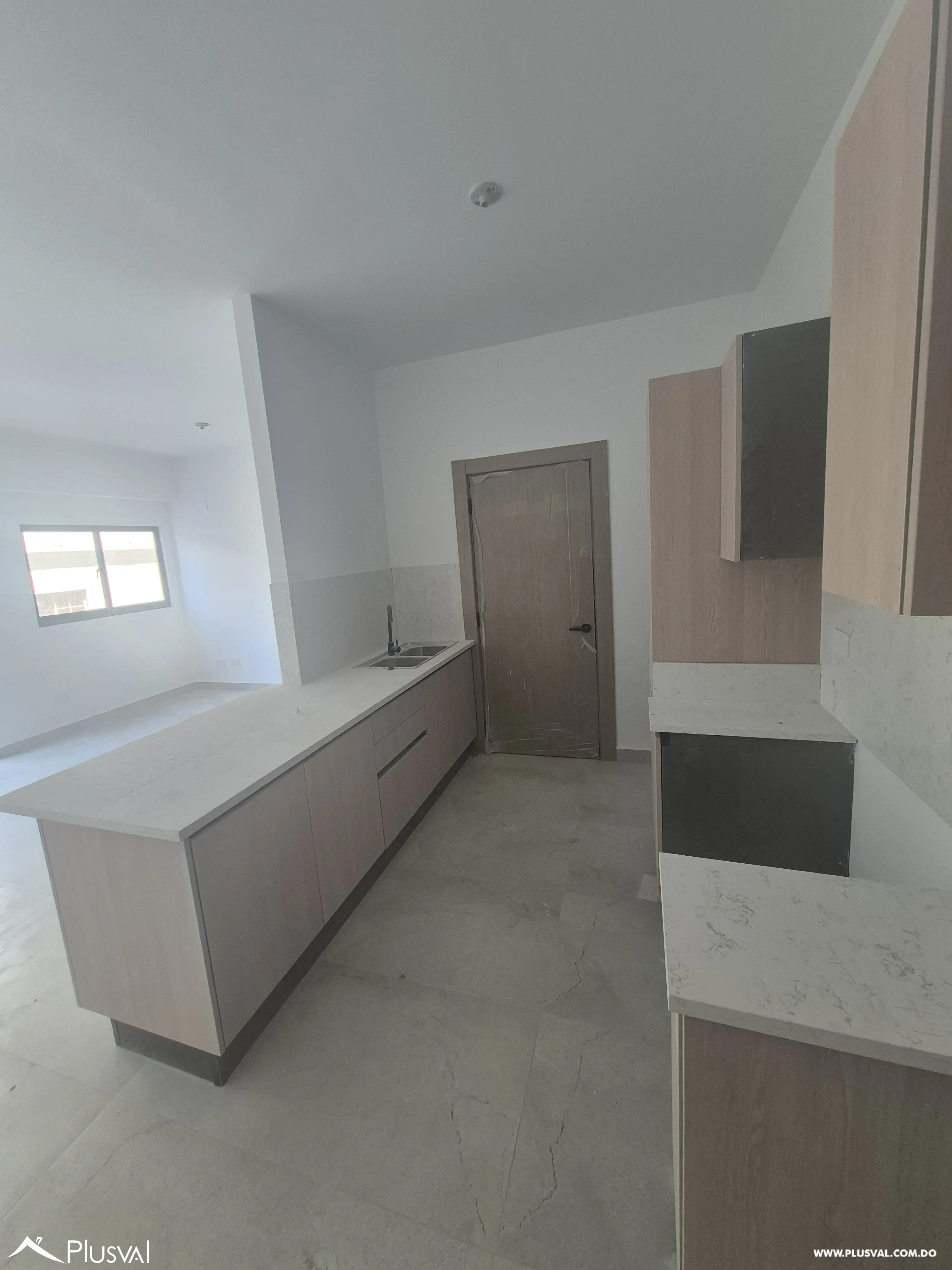 APARTAMENTO EN VENTA EVARISTO MORALES EN TORRE MODERNA, A PASOS DE LA CHURCHILL 460162