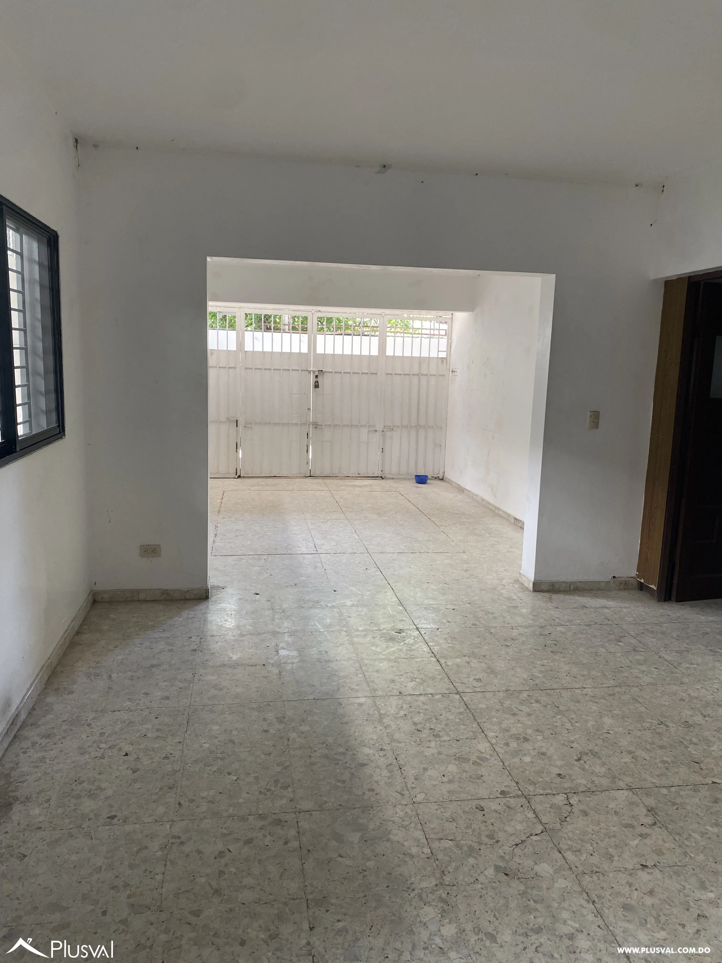 Casa de dos niveles  en alquiler en los prados 477094