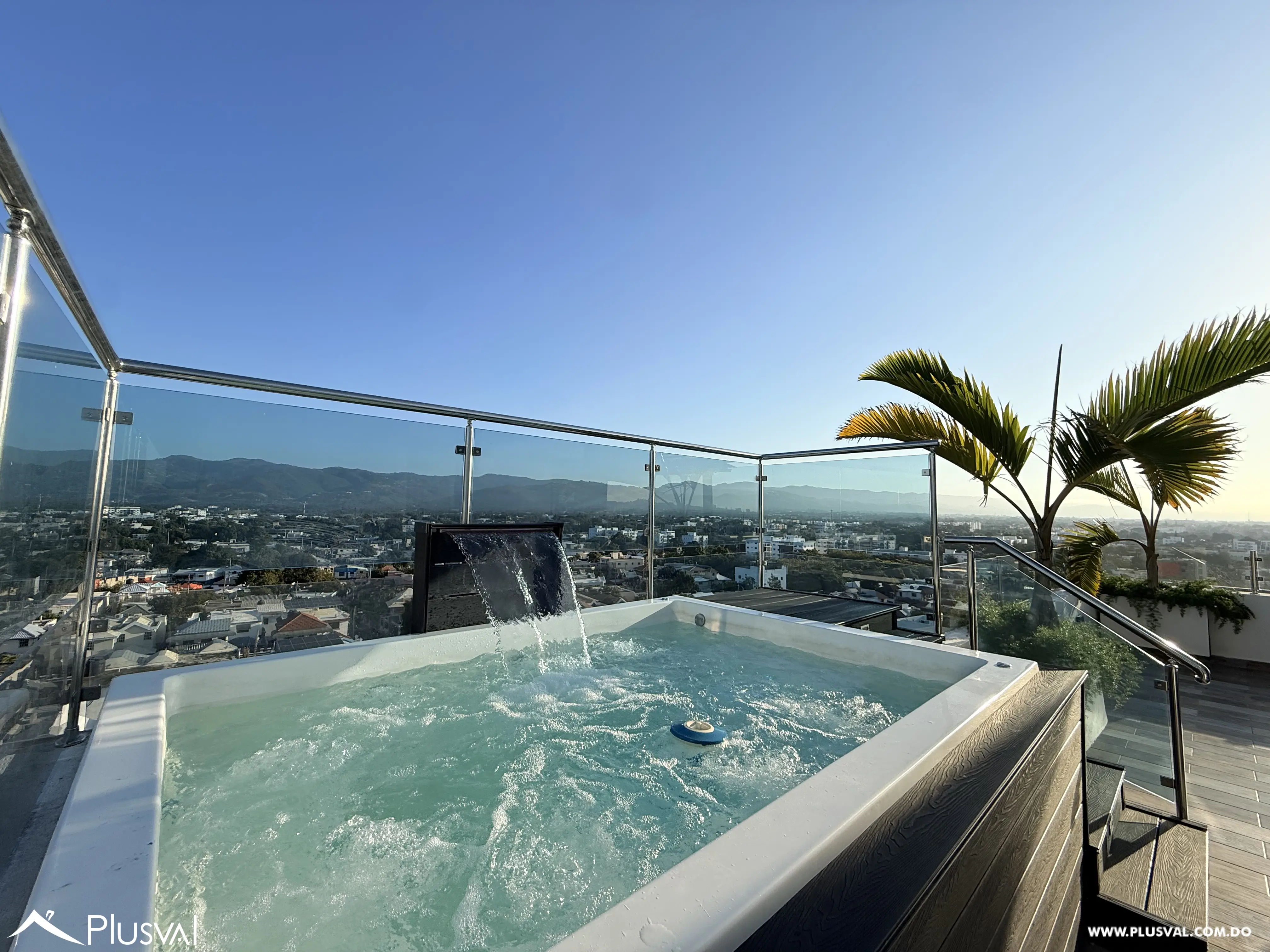 Penthouse en venta en Cerro Alto, Santiago de los Caballeros, con ascensor y 4 parqueos privados 487443