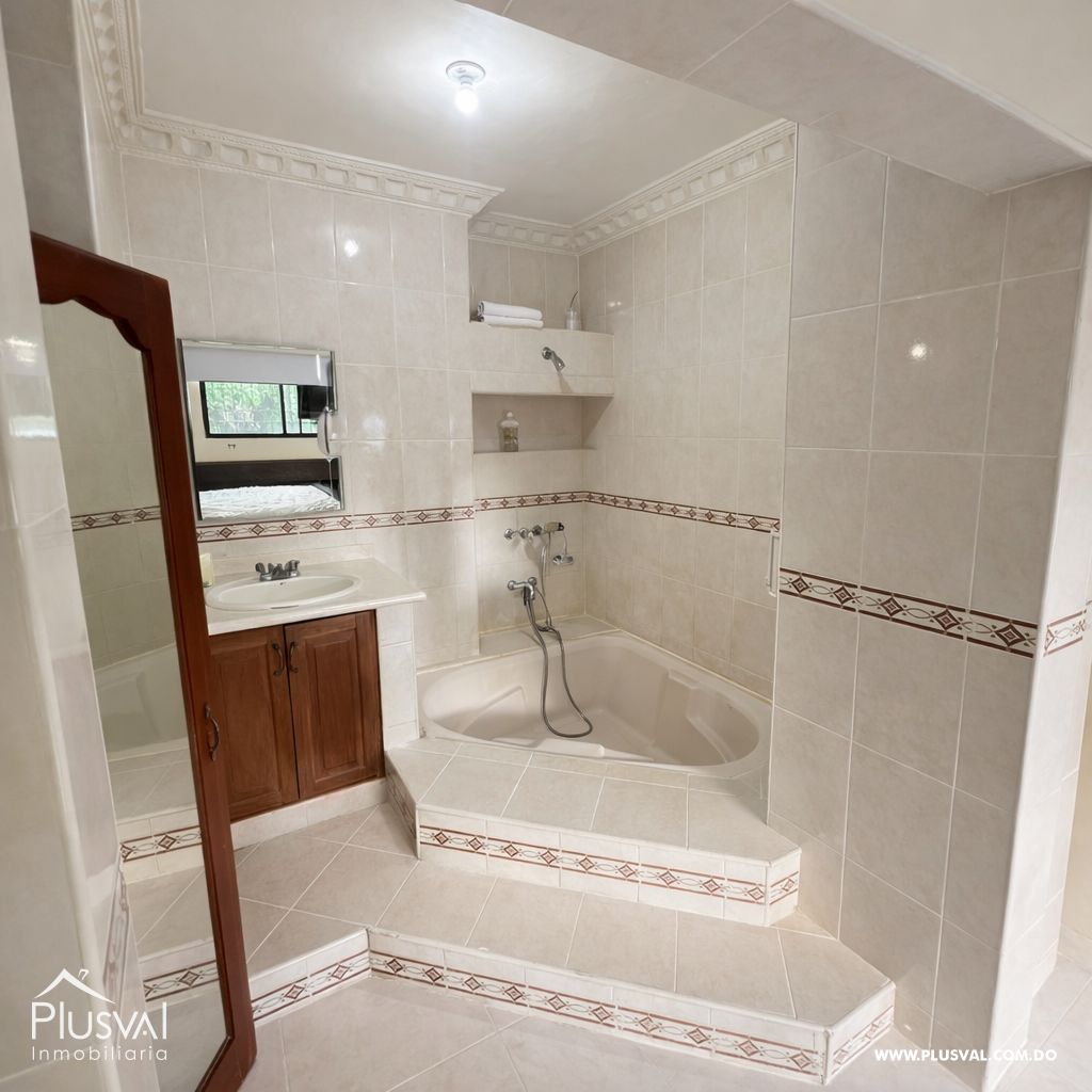 Casa moderna de 3 niveles con terraza y jacuzzi 487531