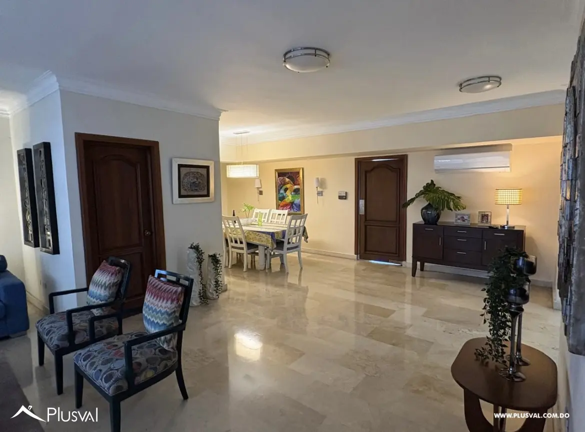 Amplio y hermoso apartamento en Naco 488163