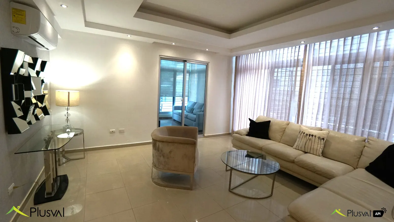 Amplio apartamento en alquiler en Piantini con gran terraza. 446142