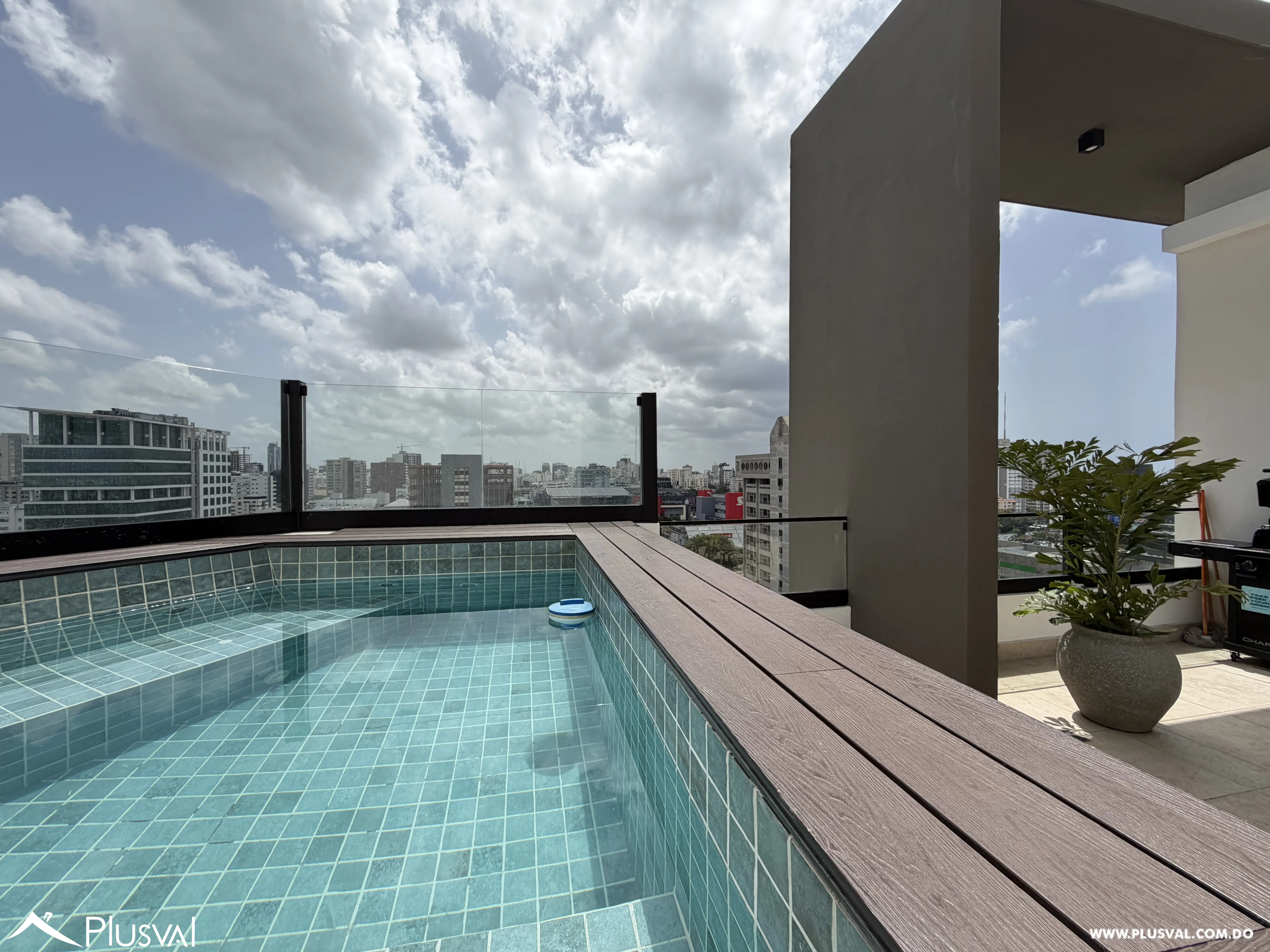 Se alquila apartamento nuevo en Evaristo Morales de 2 habitaciones 517073