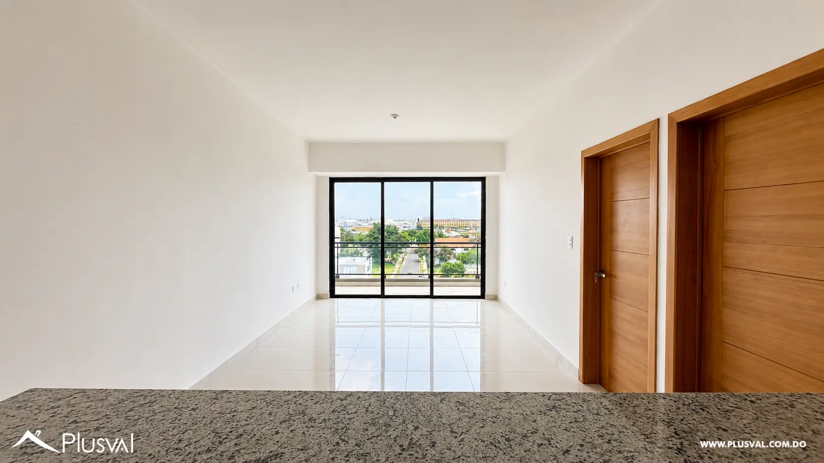 Amplio apartamento en venta en Renacimiento 522364