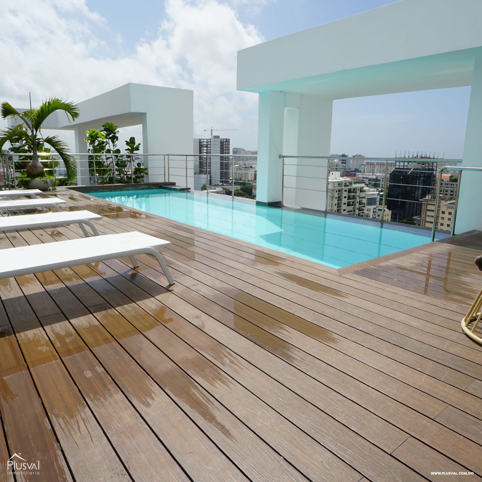 Apartamento en alquiler con linea blanca en Piantini 183103