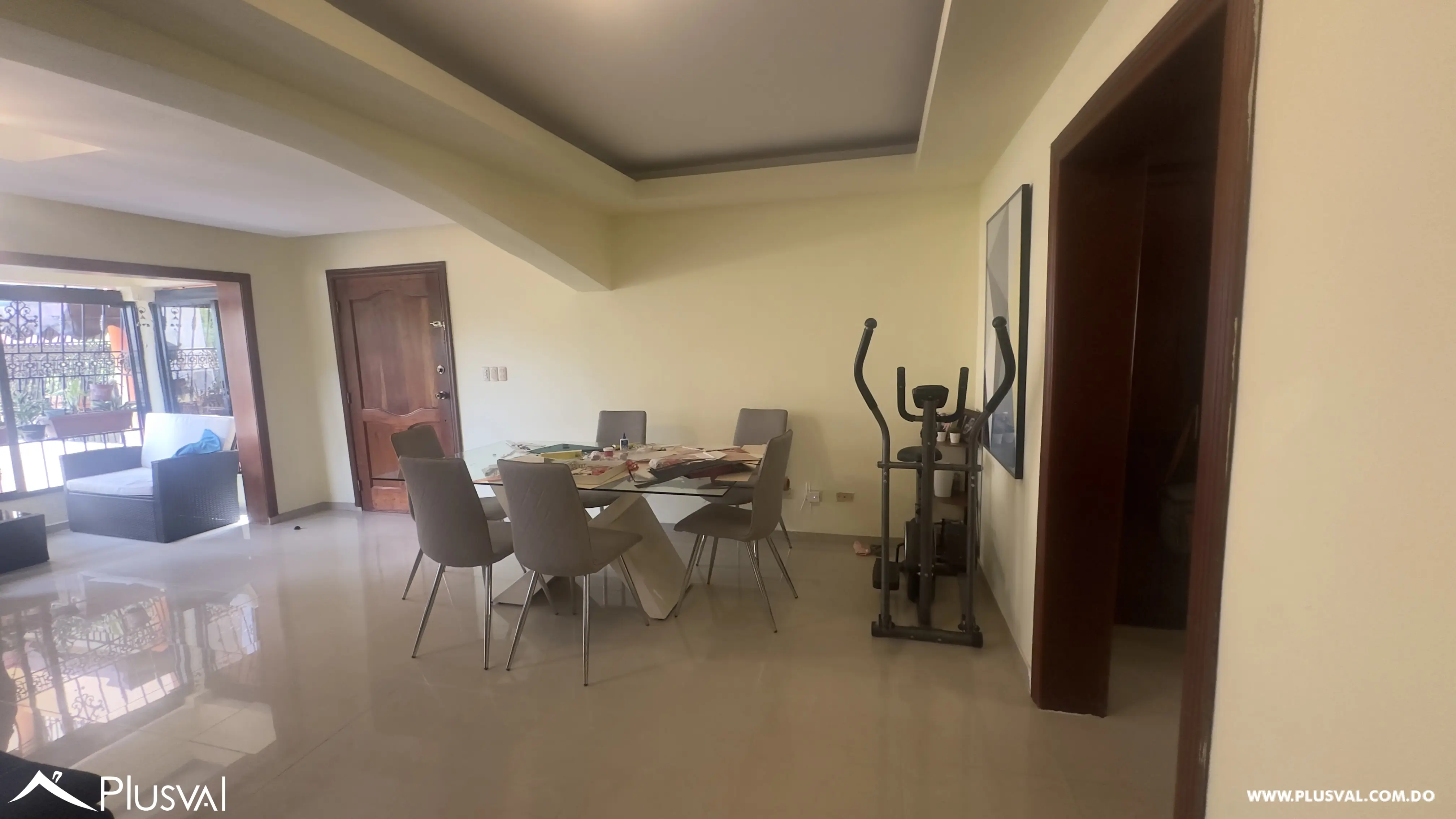 Apartamento de 3 habitaciones con 1 parqueo en una ubicación estratégica y lista para vivir. 458230