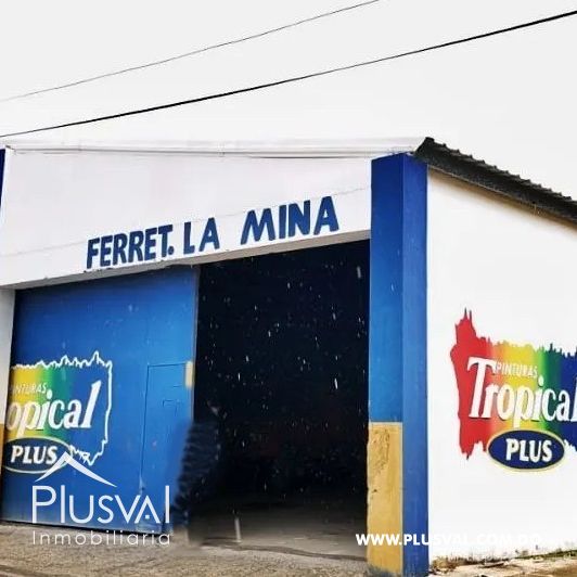 Nave a pocos pasos de la marginal de la autopista Las Américas. 450554