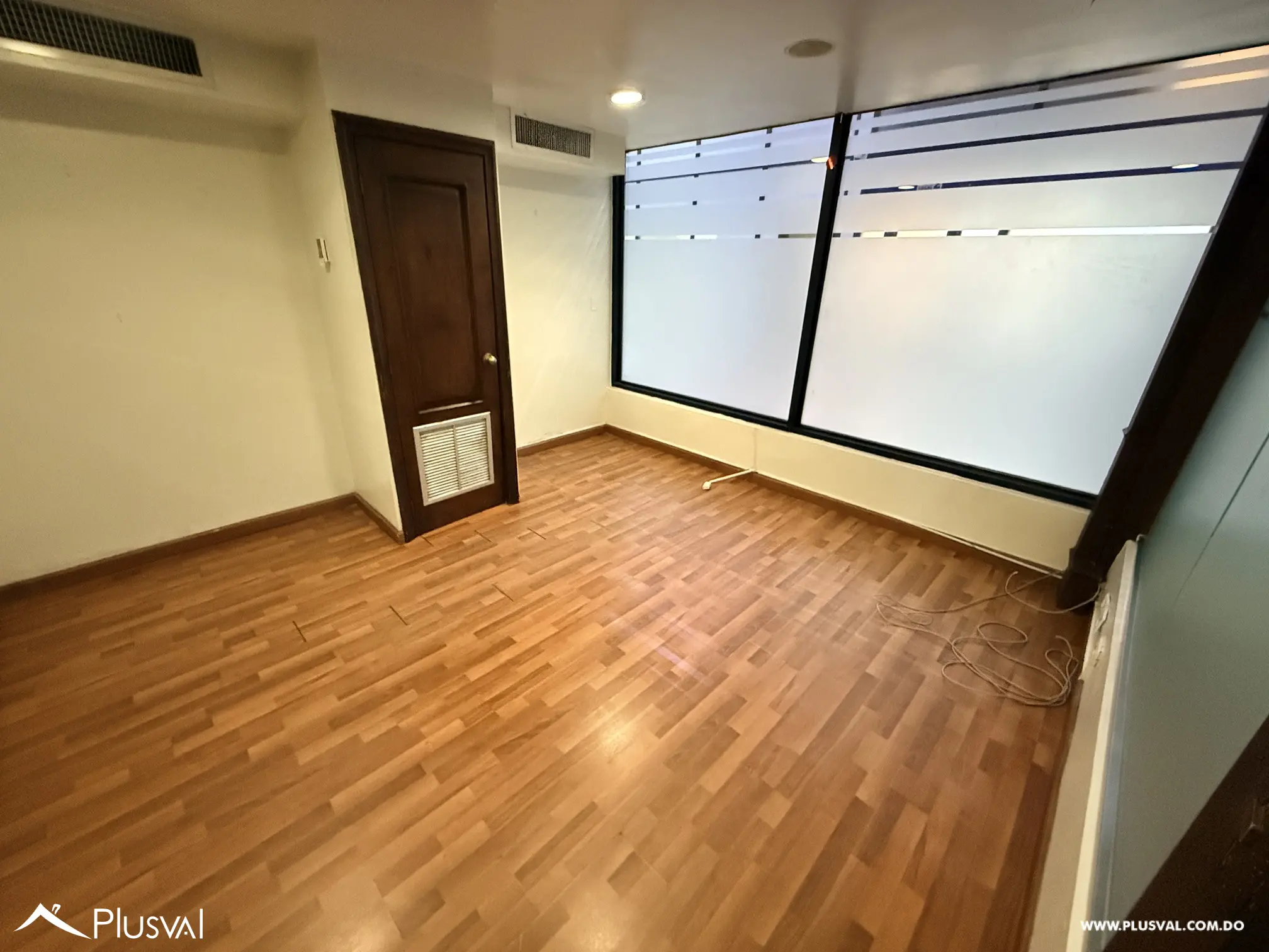 Alquiler de Local de Oficinas en Piantini - 150mts2 y 300 Parqueos 503555