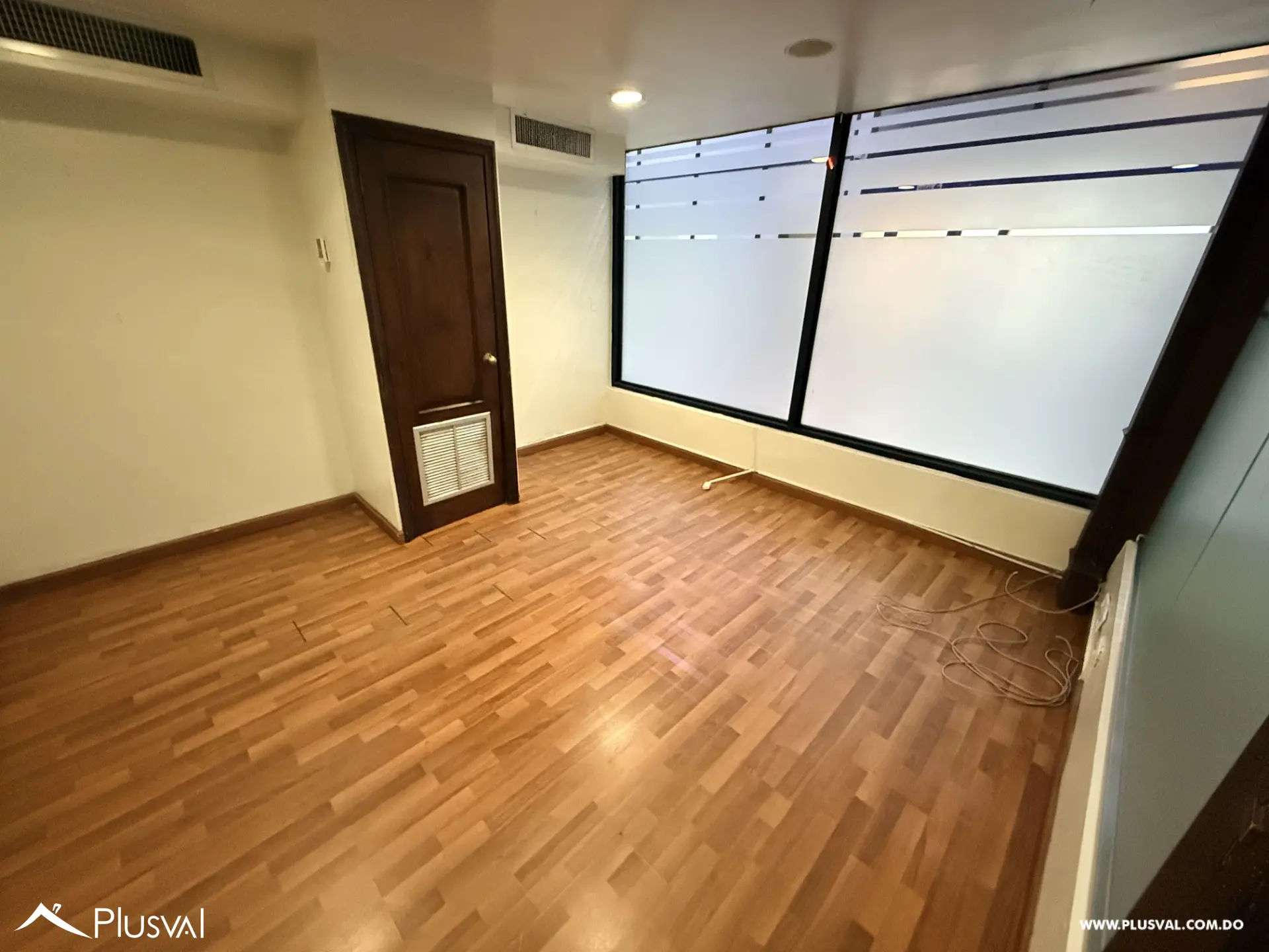 Alquiler de Local de Oficinas en Piantini - 150mts2 y 300 Parqueos 503555