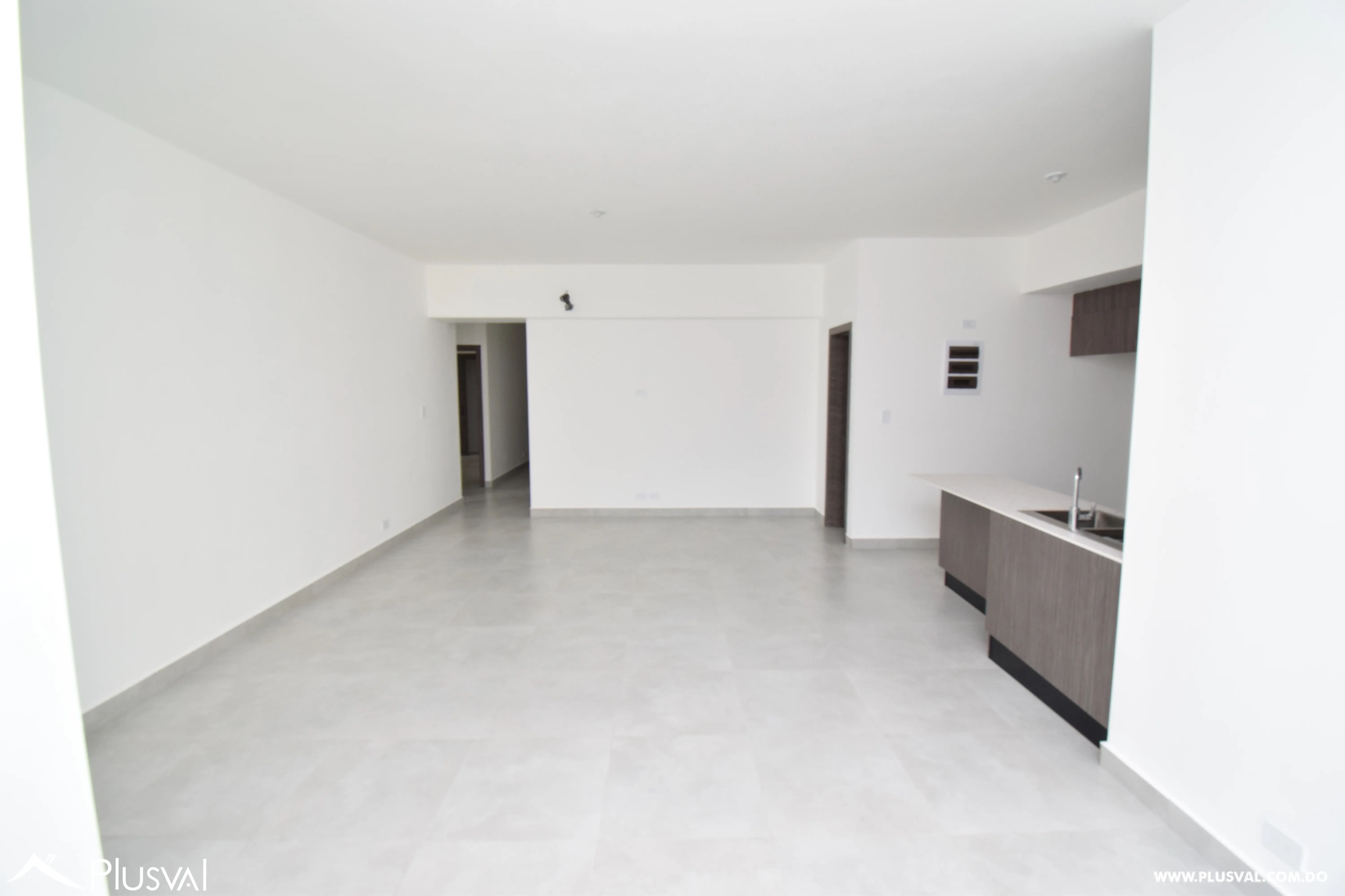 Apartamento  en alquiler vacio con muy buena distribución. 470569