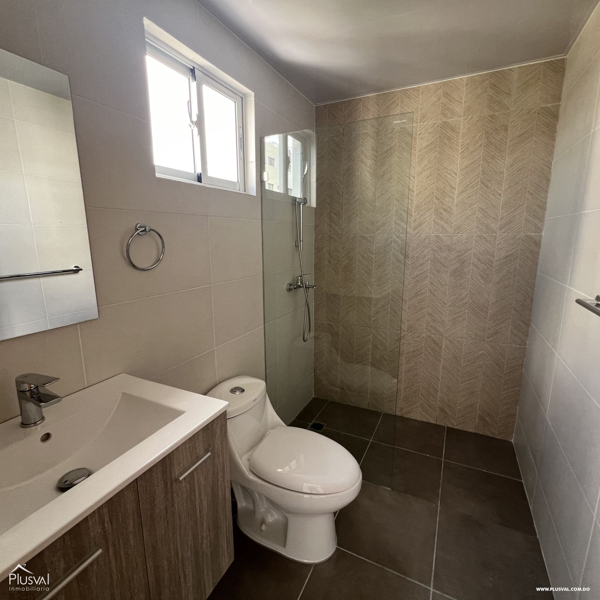 Apartamento en alquiler en Evaristo Morales 319629