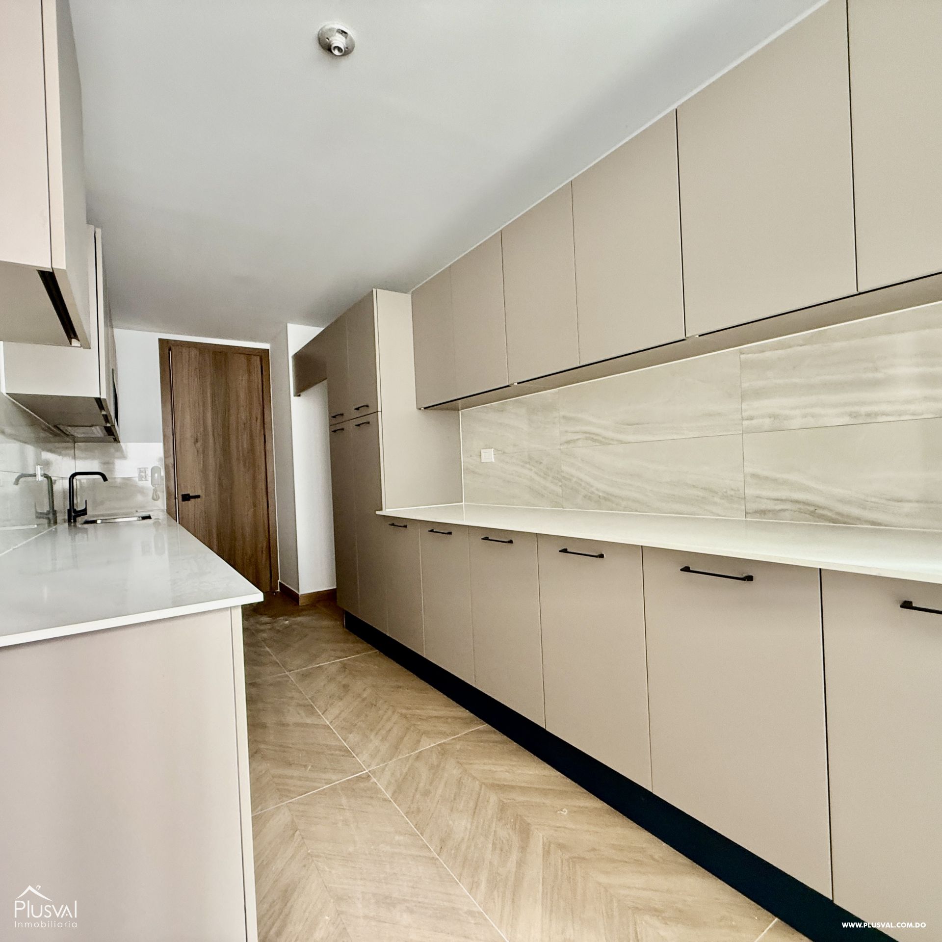 Apartamentos de 3 Habitaciones + Estudio en Venta – Torre de Lujo Lista en Piantini con Áreas Sociales Exclusivas 434486