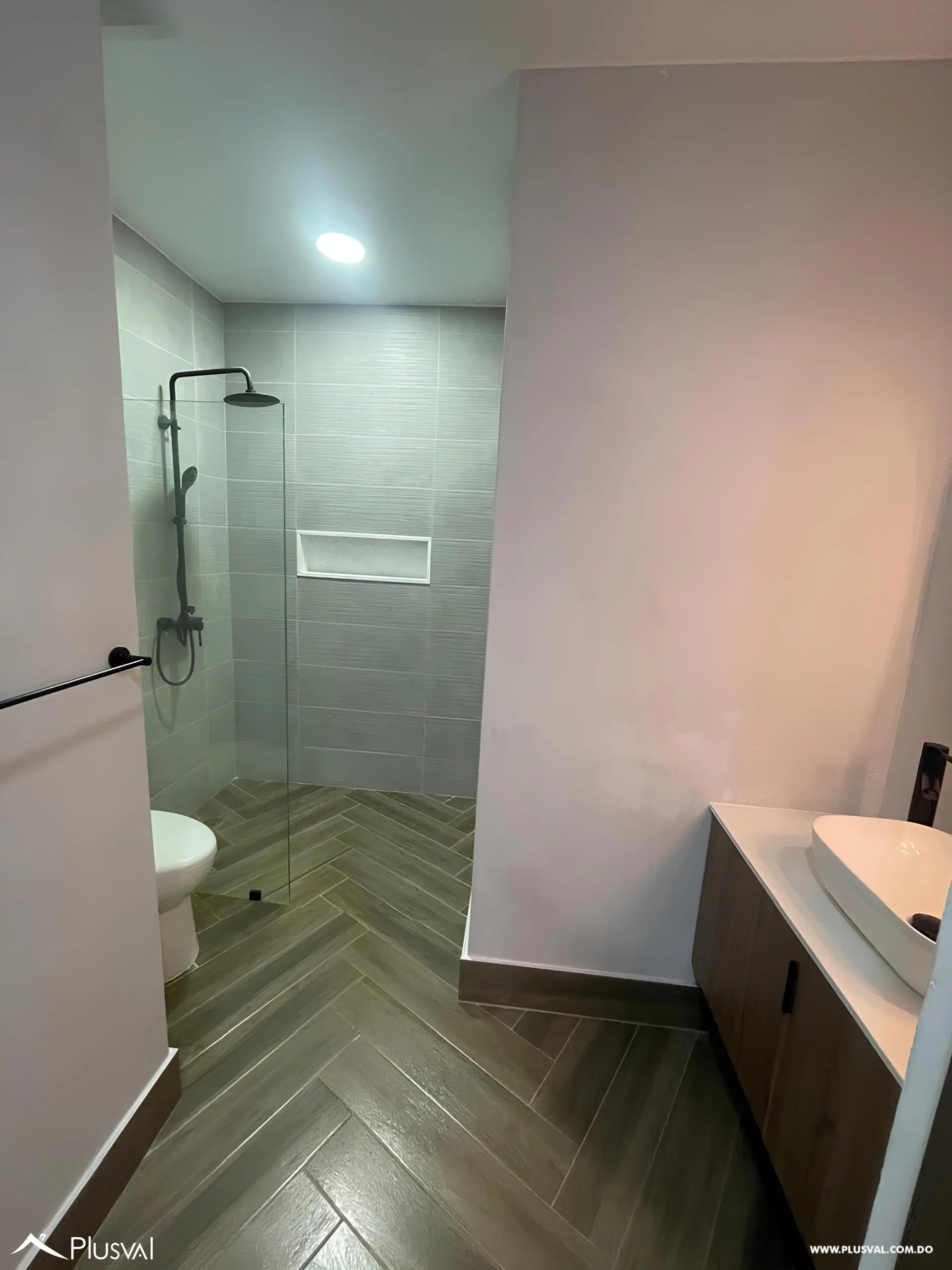 Se alquila en torre nueva de Piantini 493975