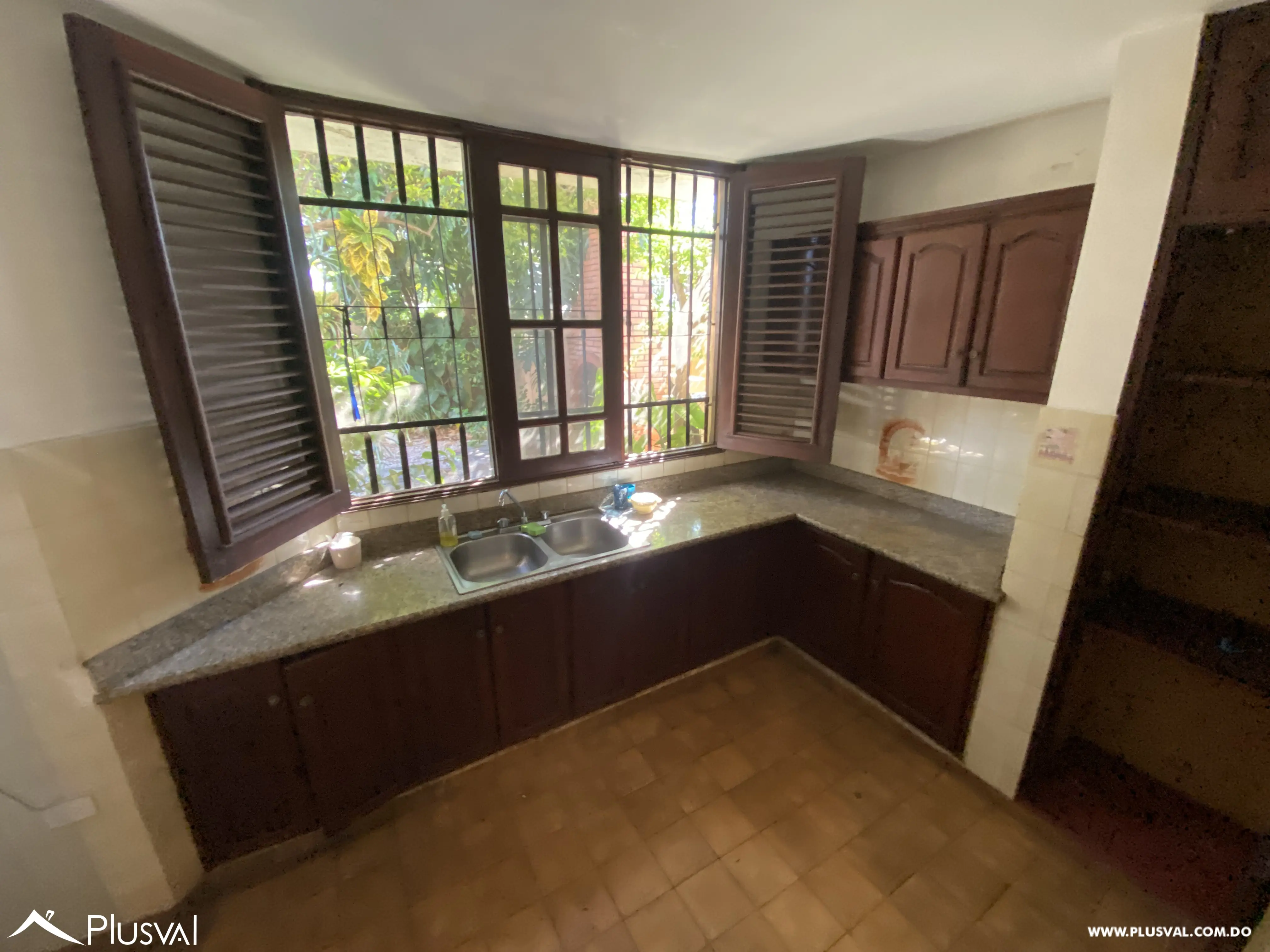 Casa de 5 Habitaciones en la Castellana, DN. 487851