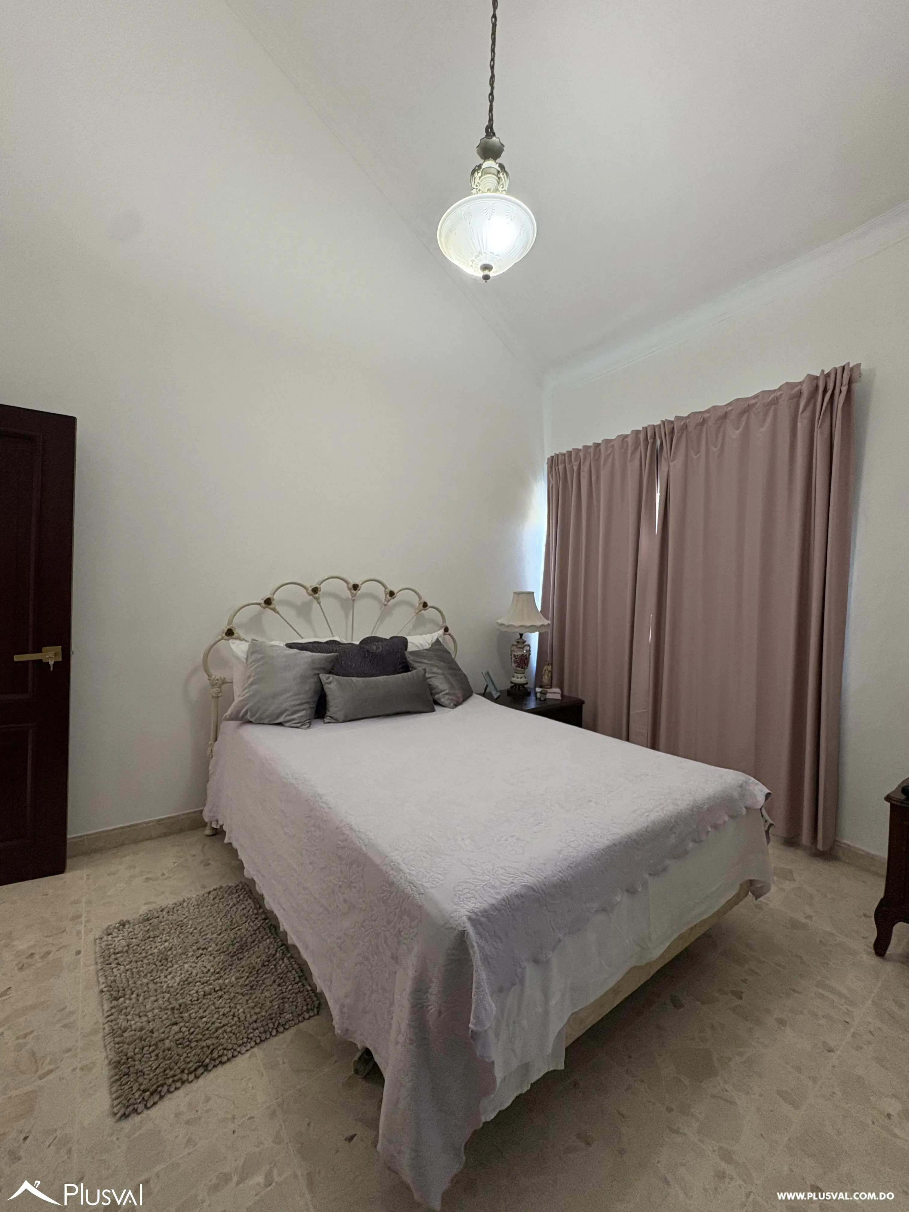 Casa en venta en Altos de Arroyo Hondo III con piscina y hermosa vista. 484718
