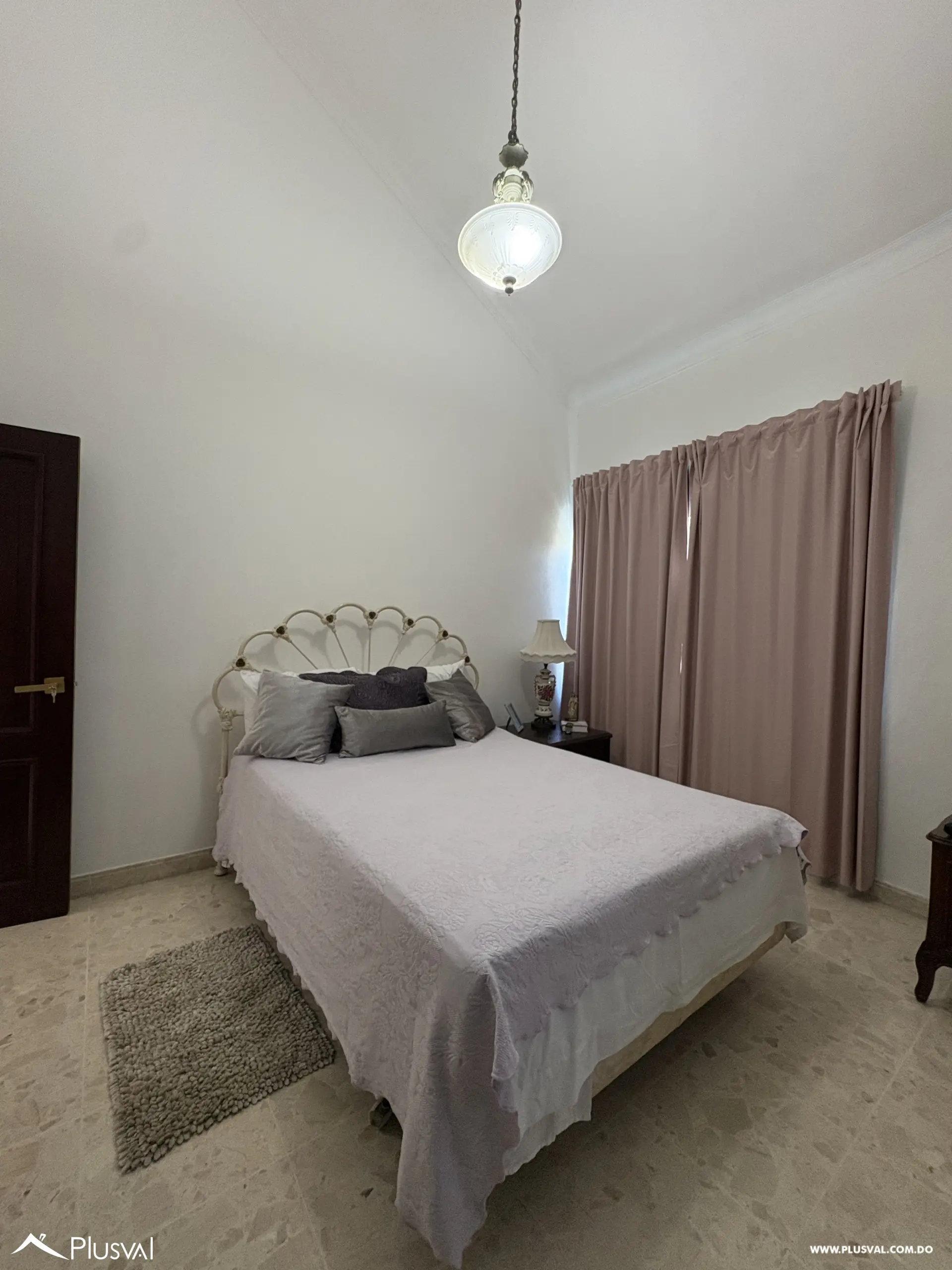 Casa en venta en Altos de Arroyo Hondo III con piscina y hermosa vista. 484718