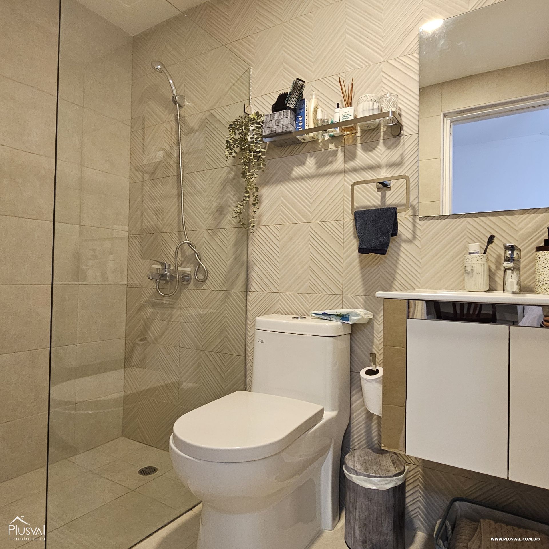 Apartamento de 3 habitaciones en Piantini 410395