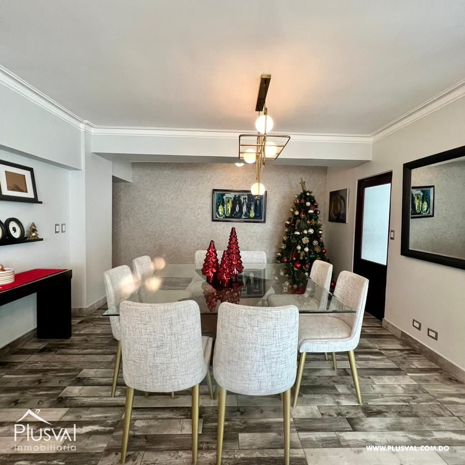 Amplio Apartamento de 3 habitaciones  en Venta en Evaristo Morales 332466