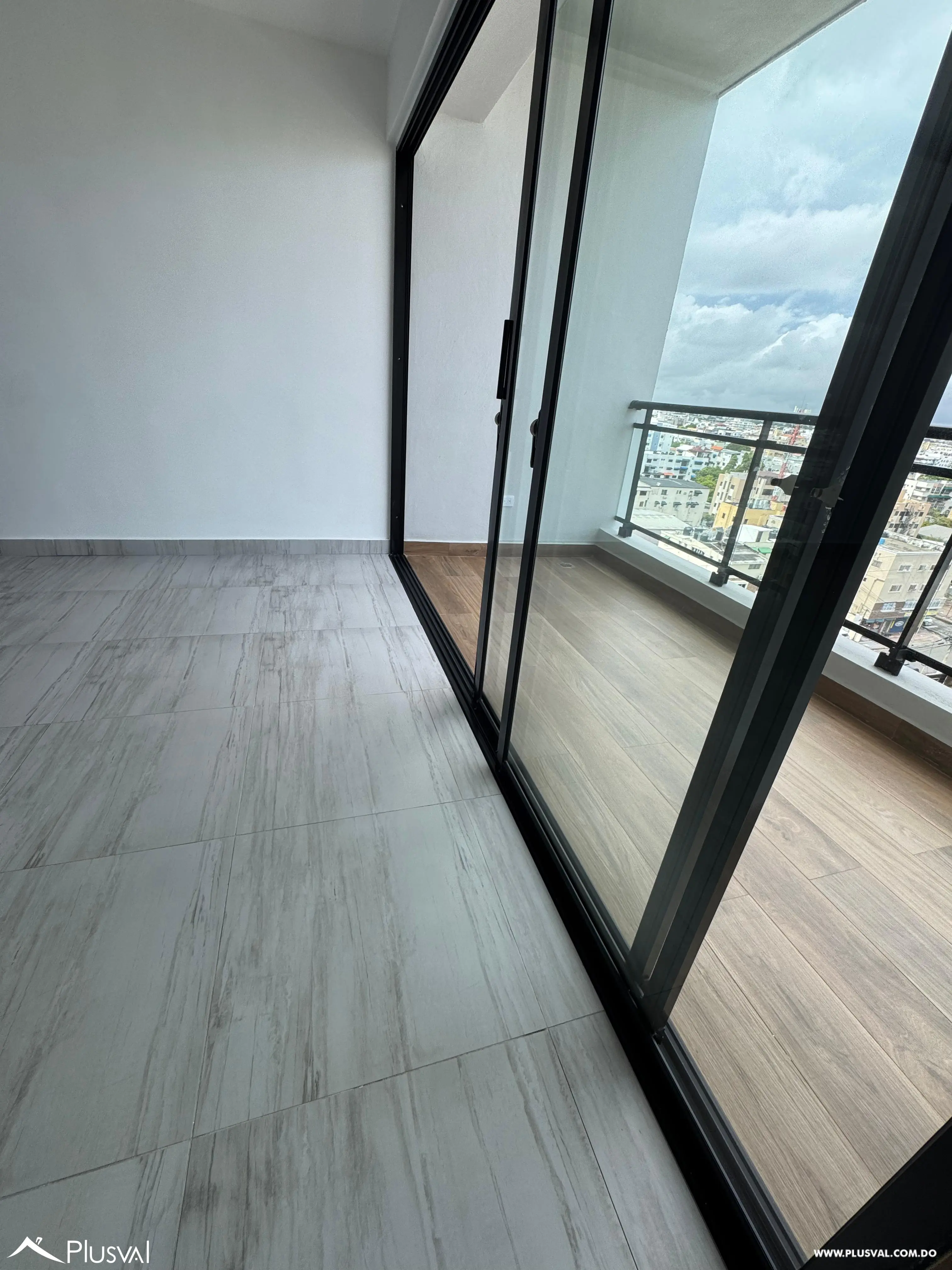 Alquiler de excelente apartamento en Evaristo Morales 466635