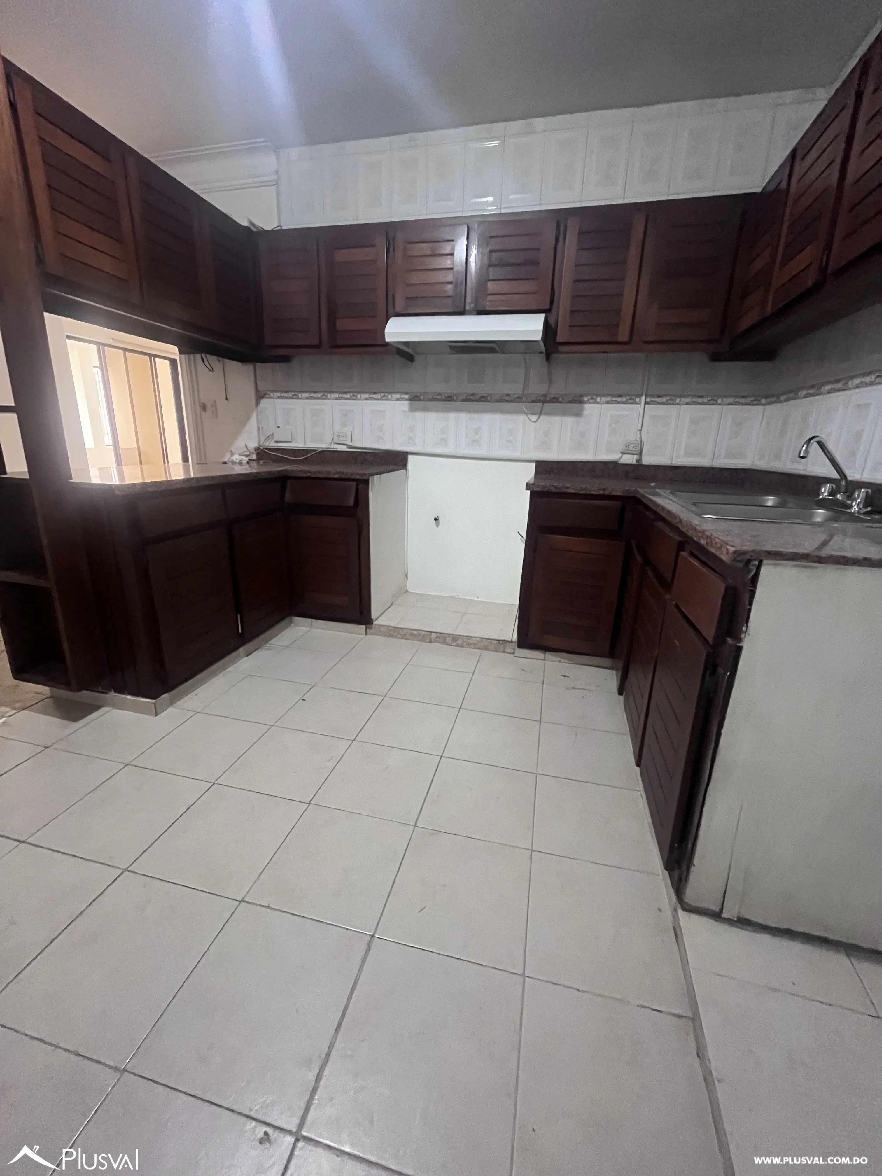 Apartamento en alquiler en el sector Paraiso de 3 habitaciones para uso residencial u oficinas 493657