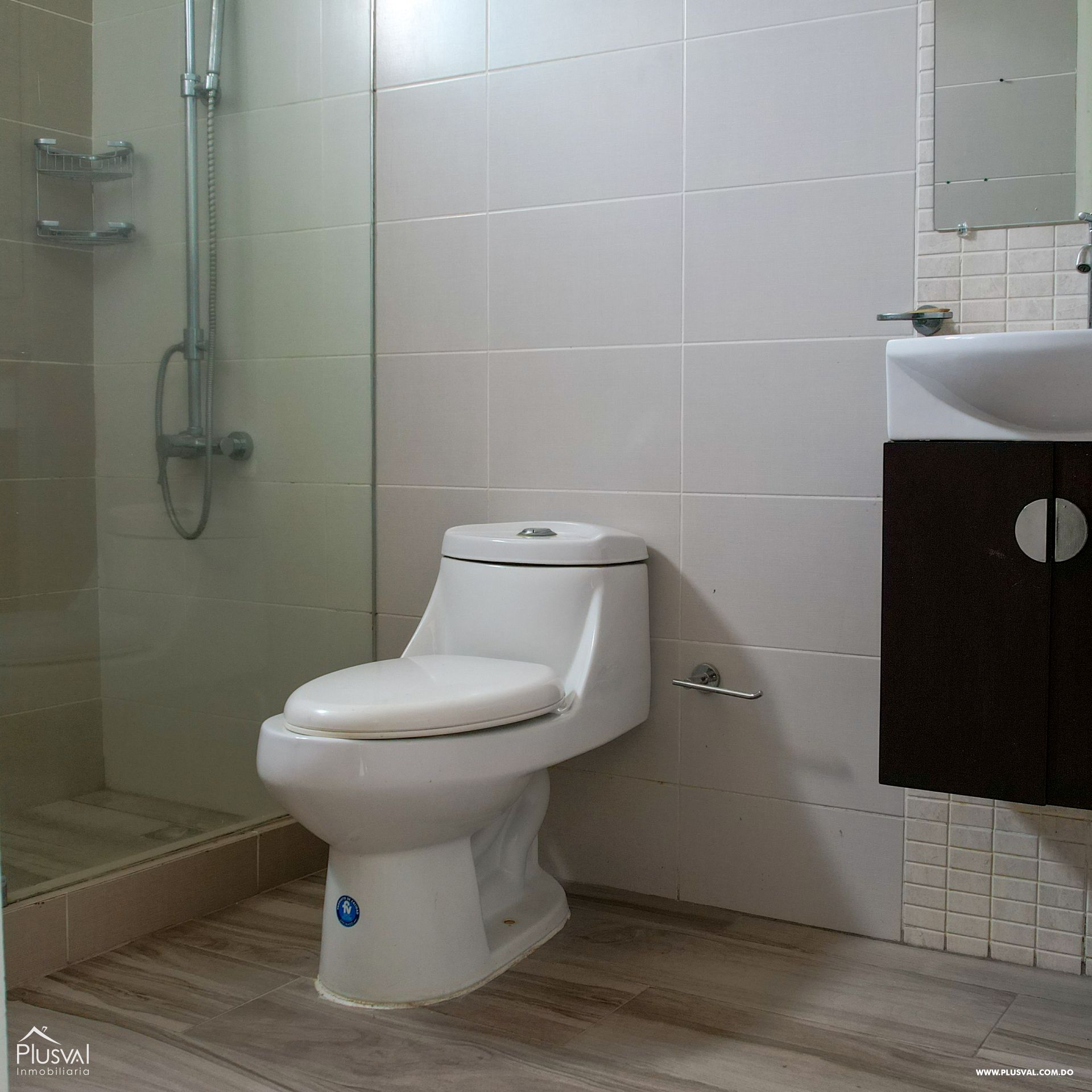 Amplio Apartamento en Venta en Cerros de Gurabo 413879