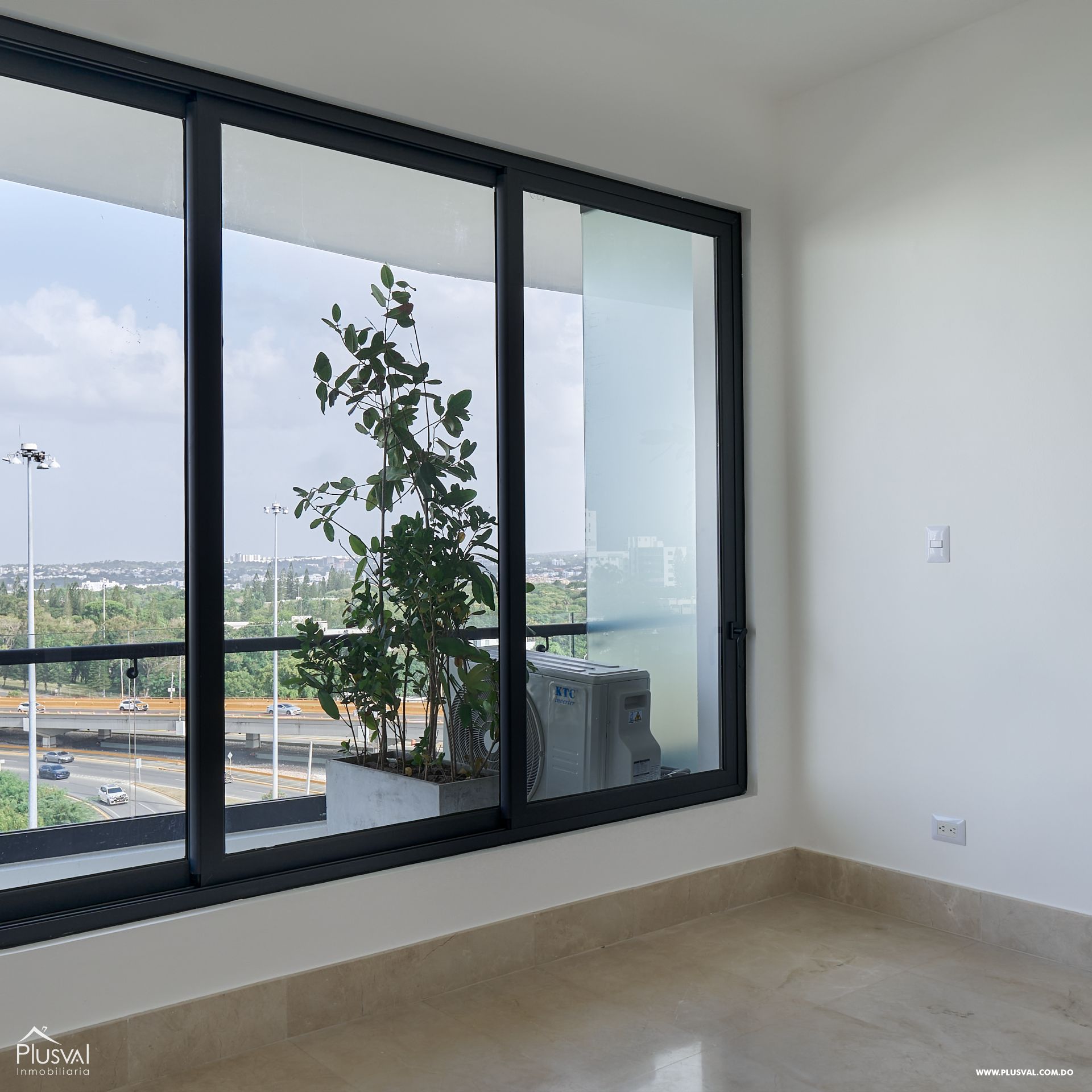 Moderno y exclusivo apartamento de una torre residencial en el polígono central de la ciudad 446587