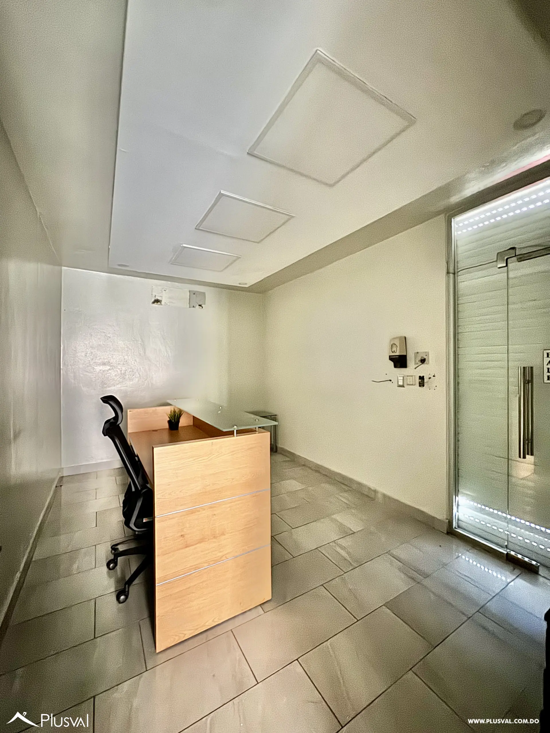 Alquilo Maravilloso Local Comercial en Esquina en Arroyo Hondo Viejo 512873