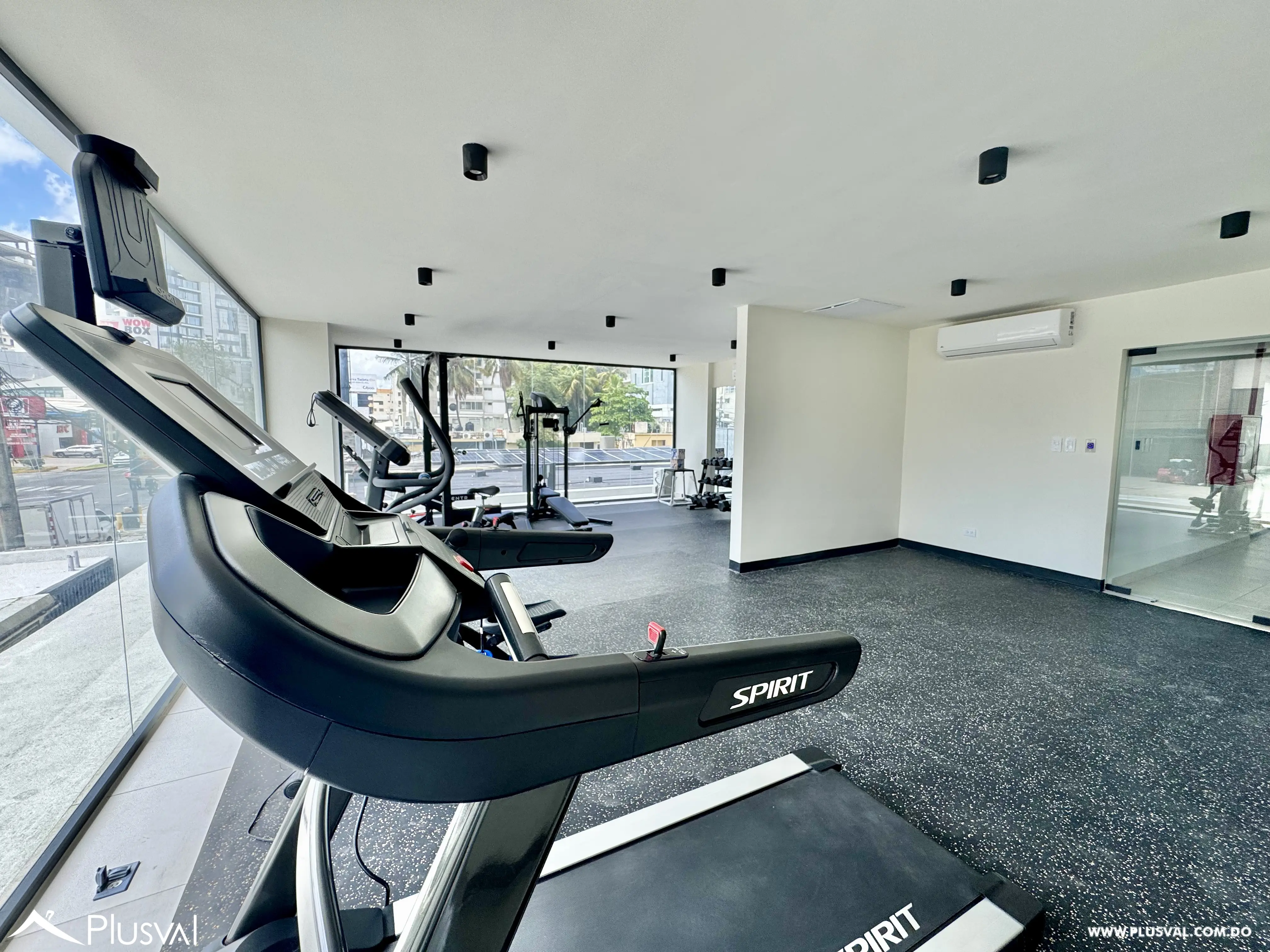 Alquilo Apto Finamente Amueblado en una de las Mejores Zonas de Naco 500038