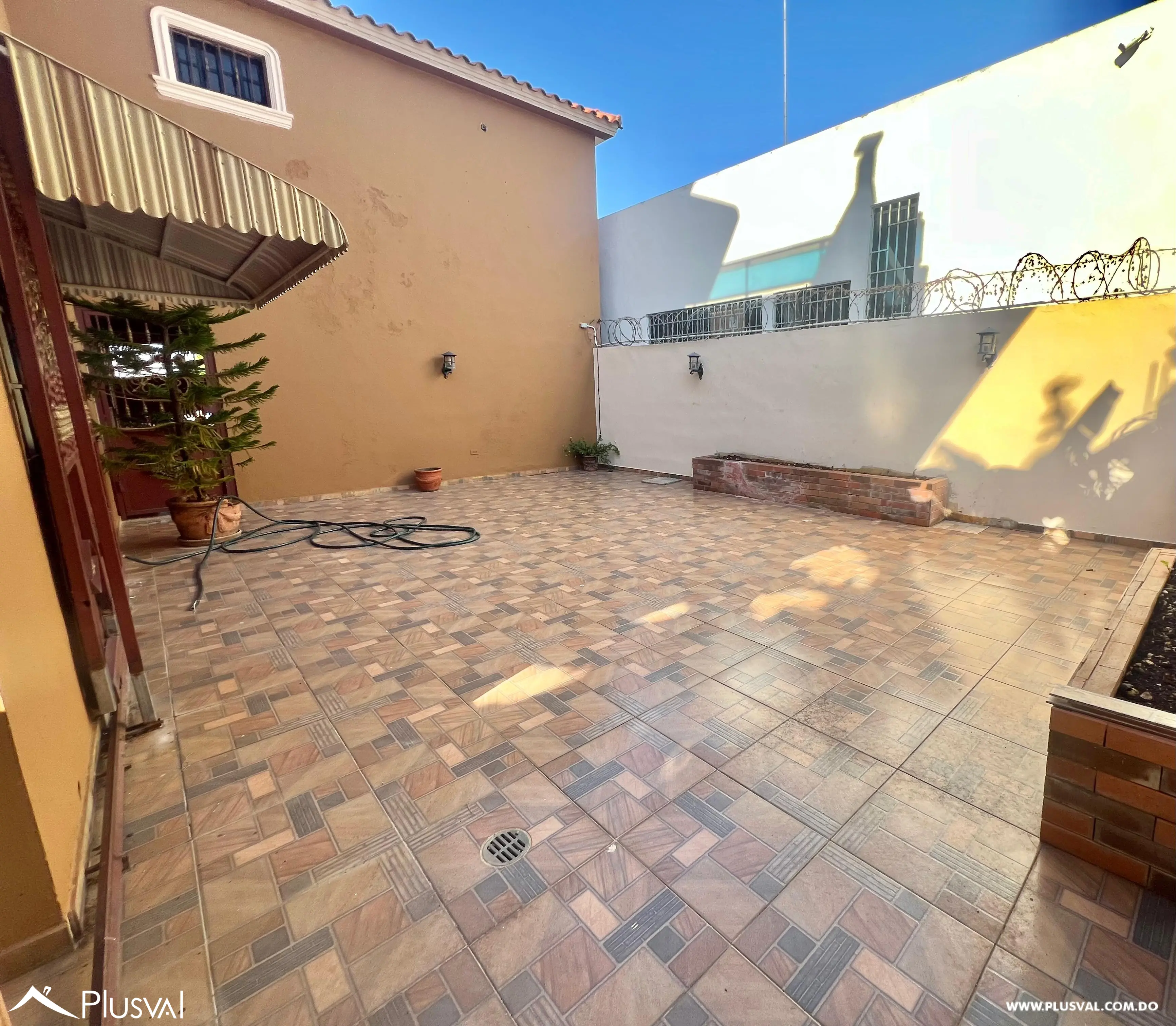 Casa en Brisa Oriental de 3 niveles. 478390