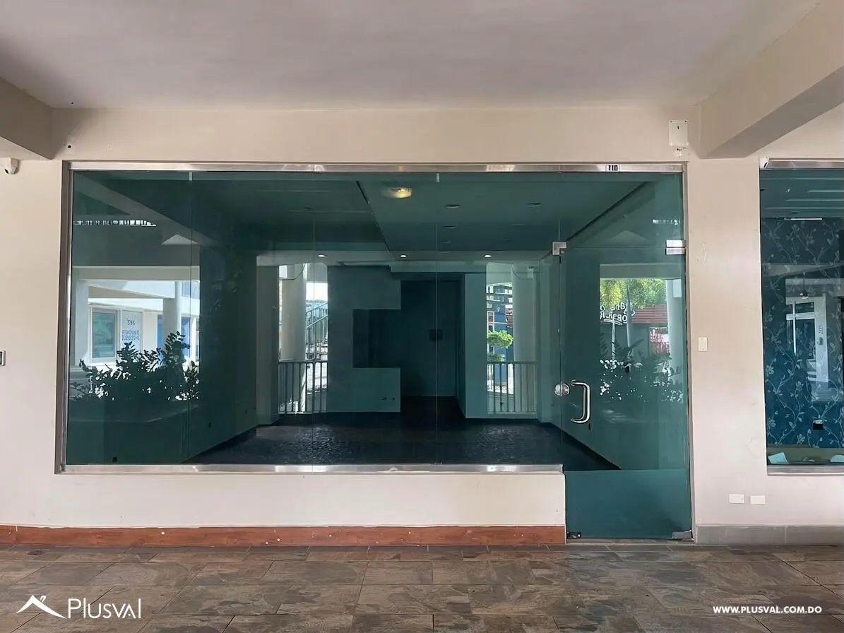 Local Comercial en Alquiler | Plaza de Alto Tráfico | Primer Nivel | 58 m² 518302
