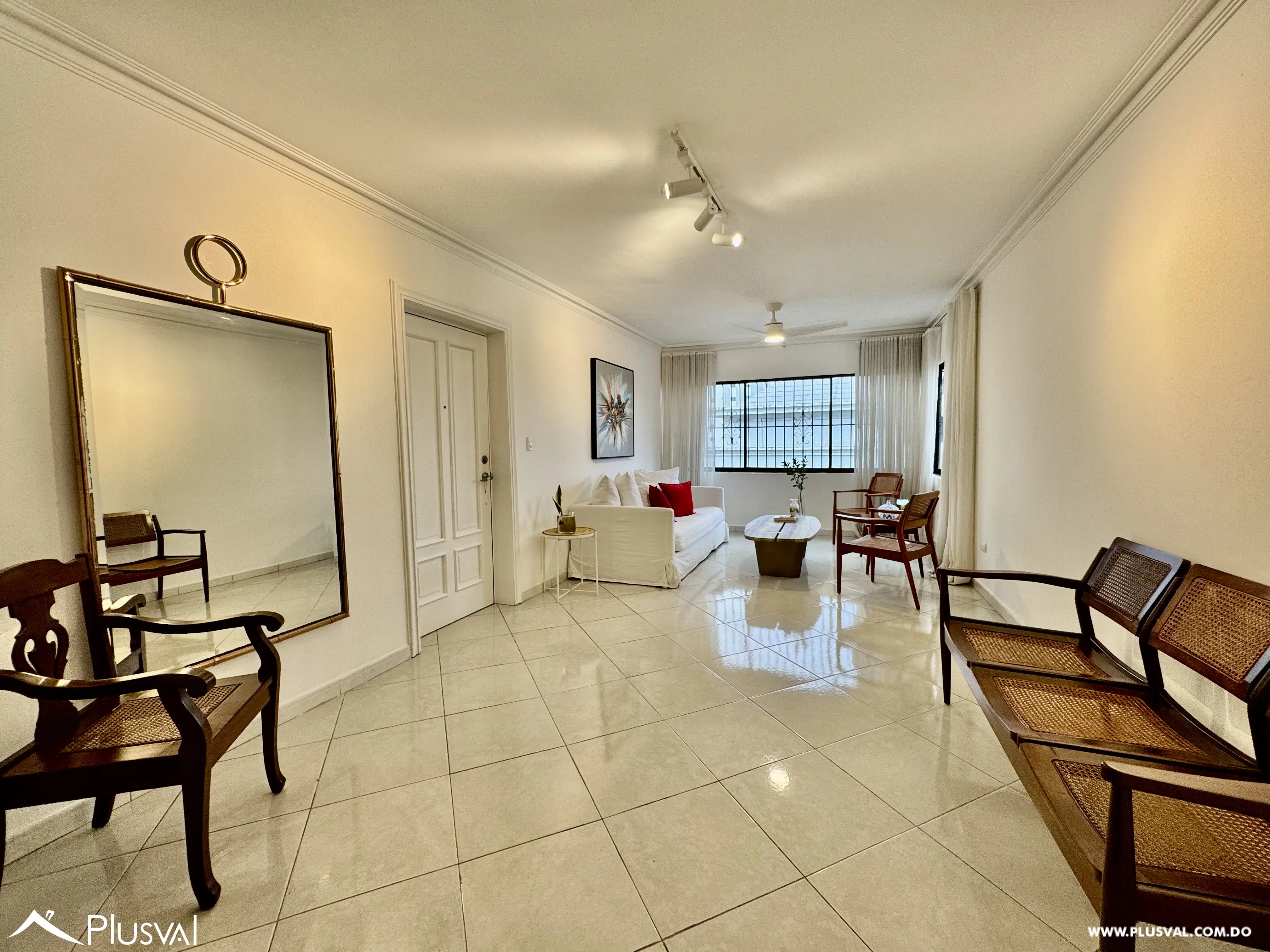 Alquilo Excelente Apto en el Corazon de Naco 482700