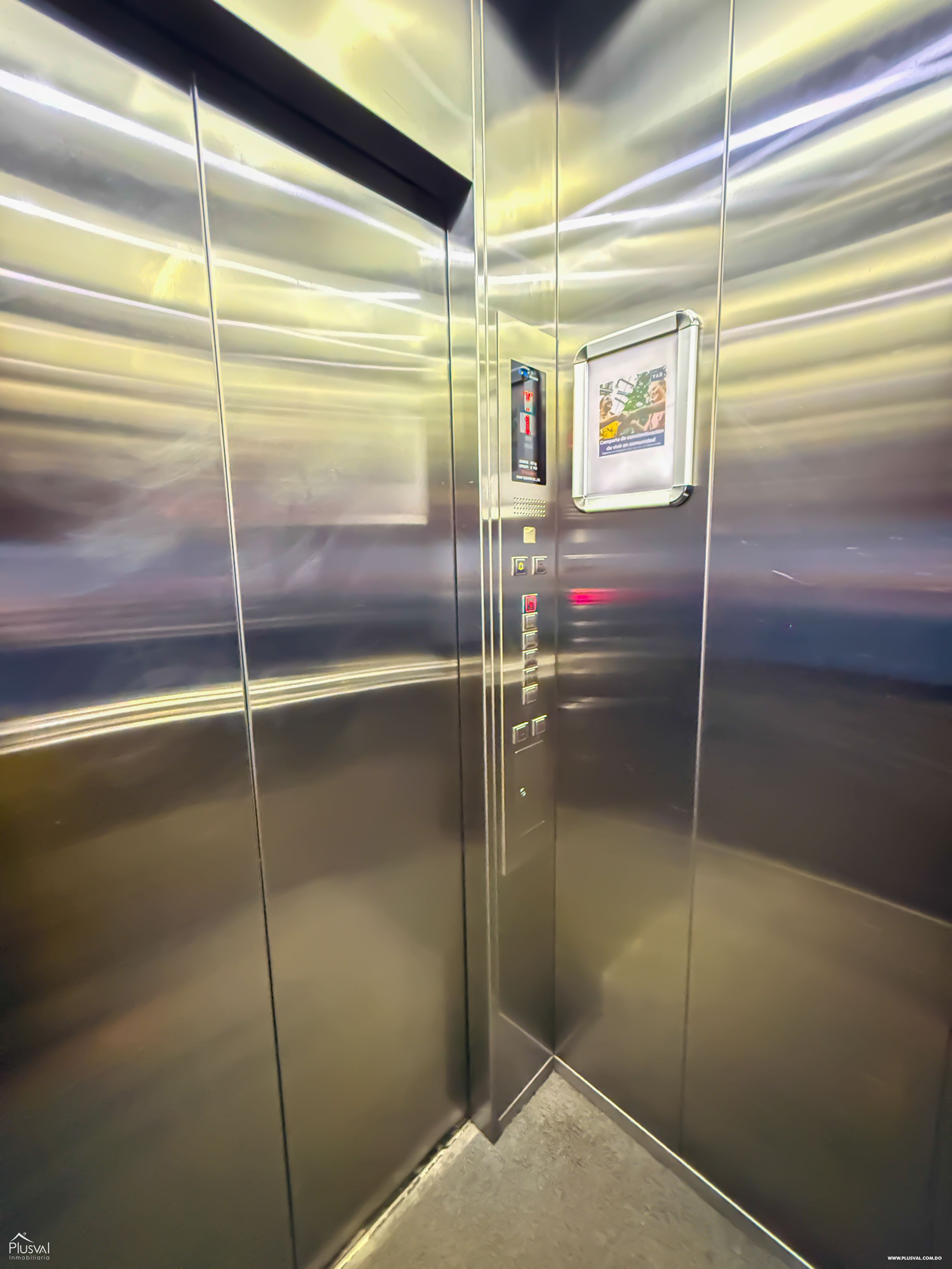 Apartamento en Alquiler 6to nivel en Los Restauradores con 3 Habitaciones 476323