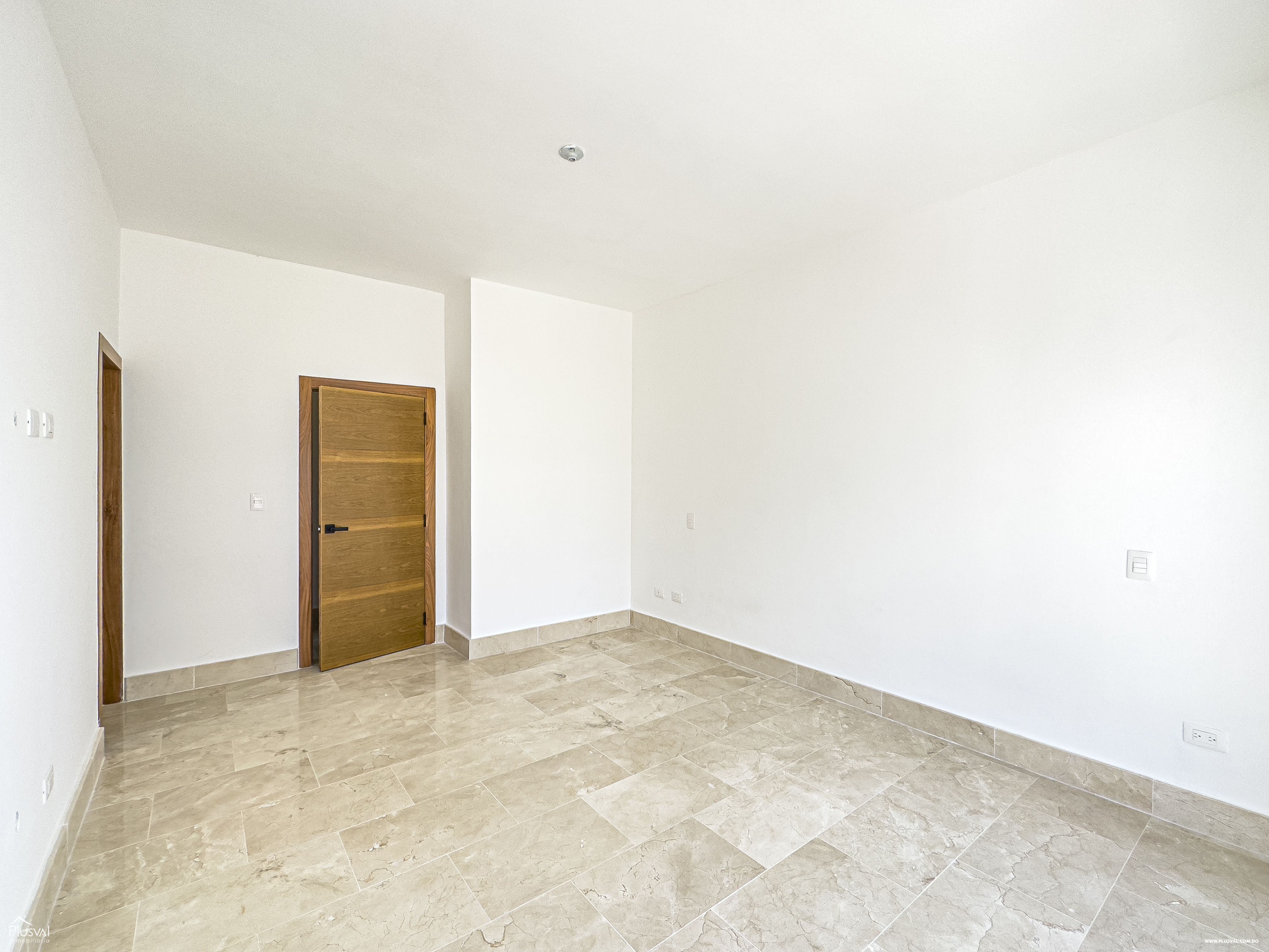 Apartamento en alquiler con línea blanca, Piantini. 284304