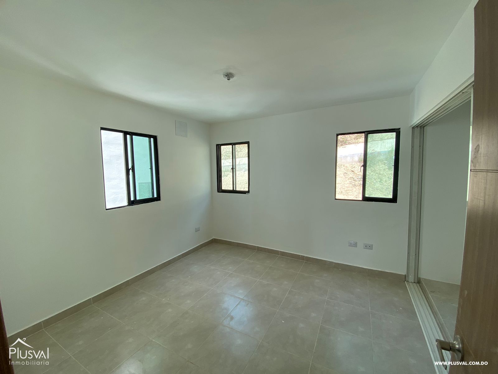 Proyecto de apartamentos en venta en La Barranquita con acceso directo a la Ave. Yapur Dumit 302821