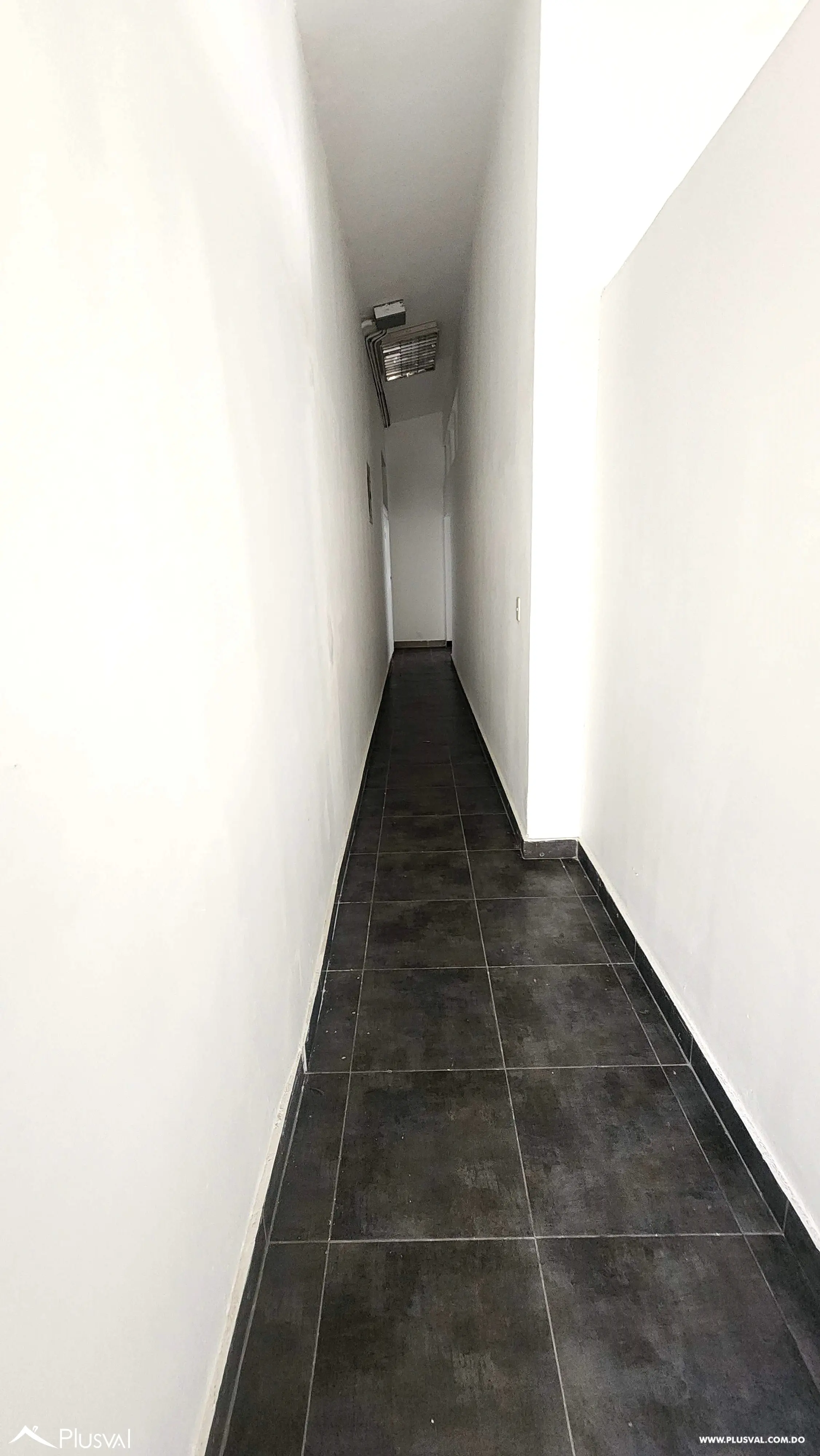 Se alquila casa para fines comerciales. 502708