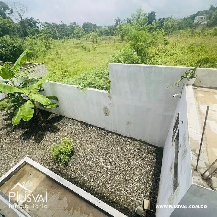 Casa familiar de 3 niveles con piscina en San Francisco de Macorís 436166