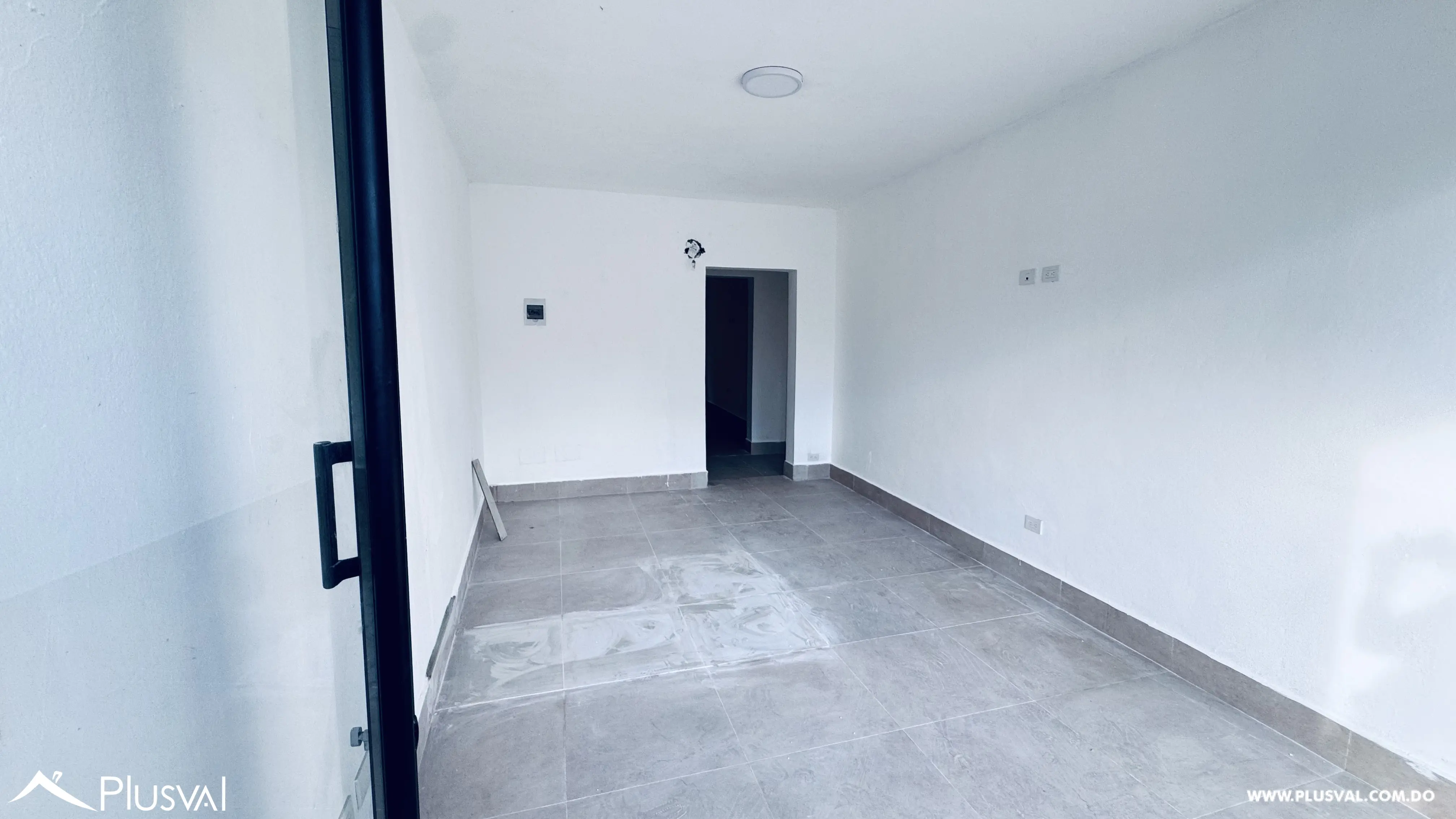 Amplio local comercial 474876