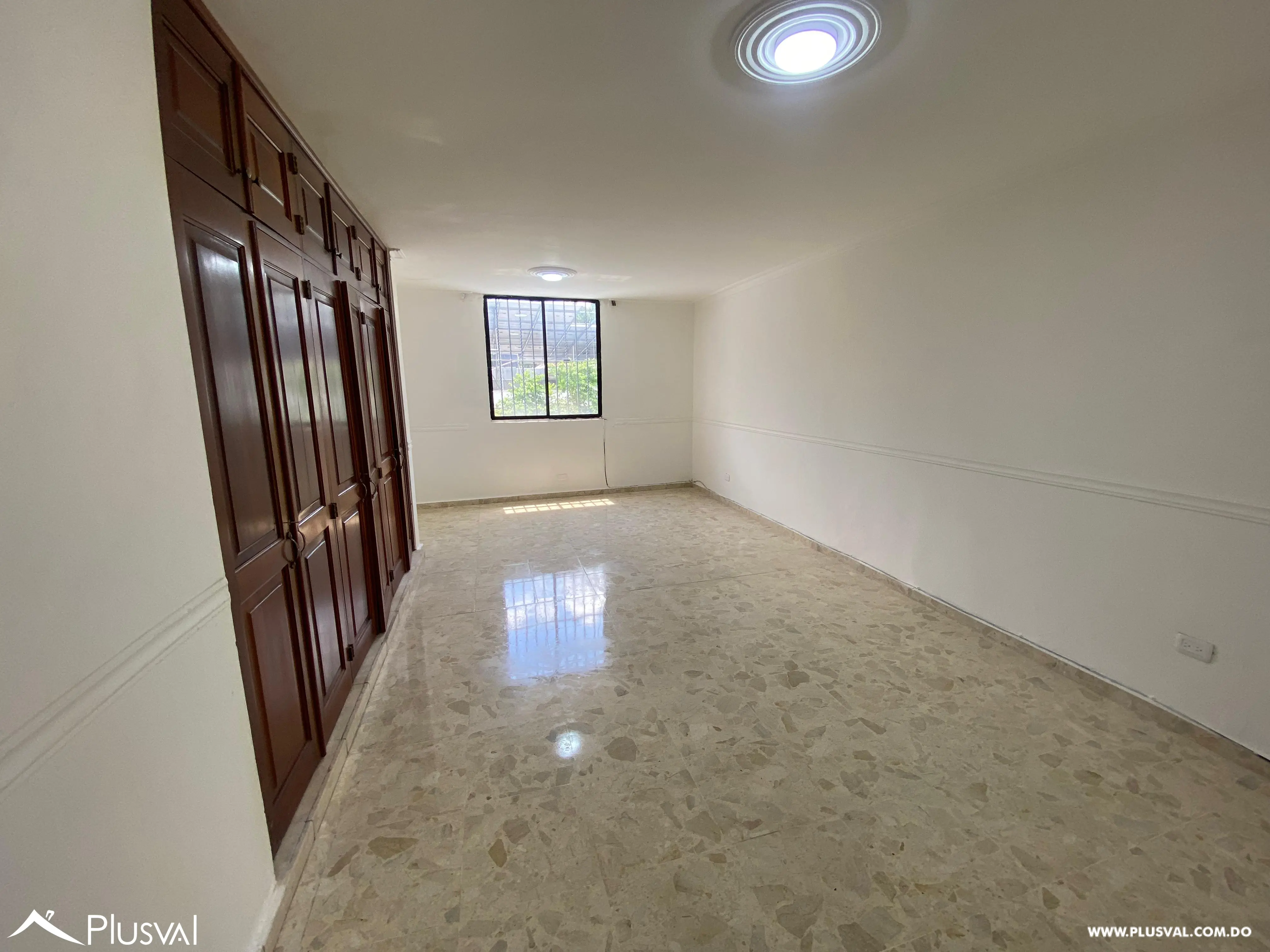 Amplia Casa en Venta ubicada en Los Cerros de Gurabo 464207
